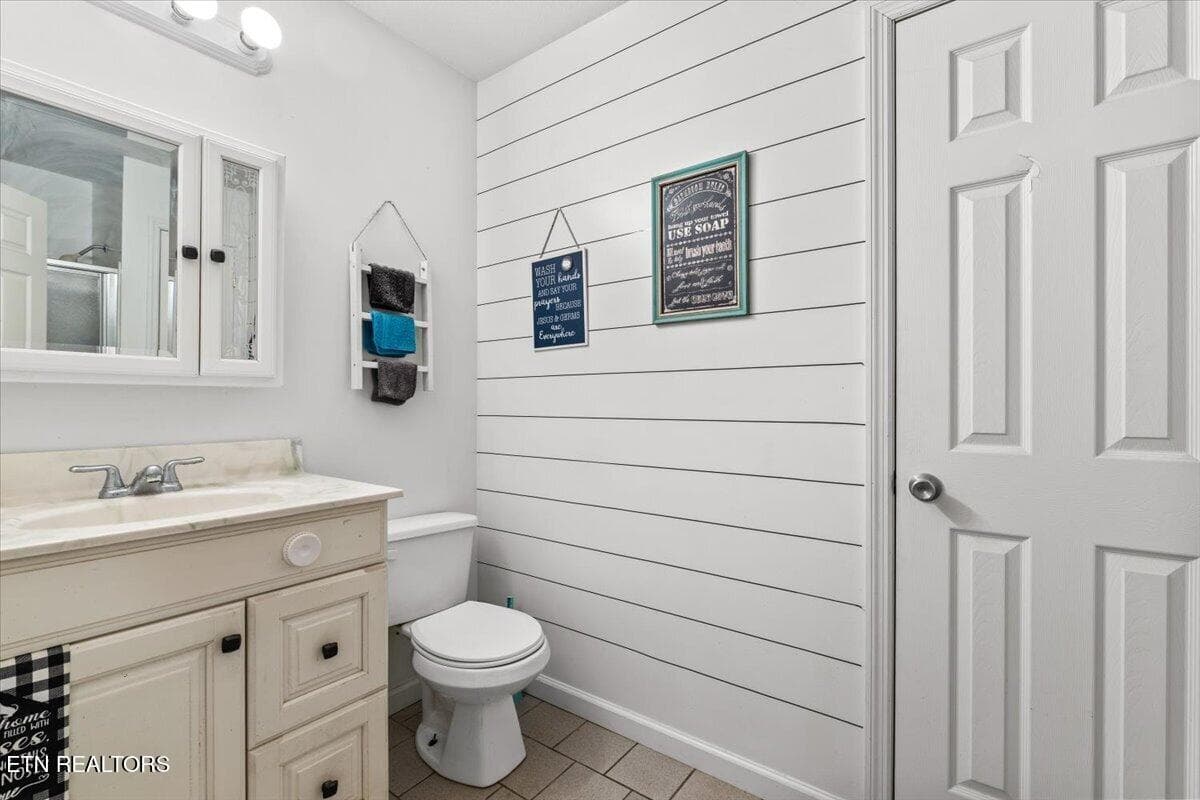 Master Bath - 4367 Highway 297, Newcomb, TN 37819, Newcomb