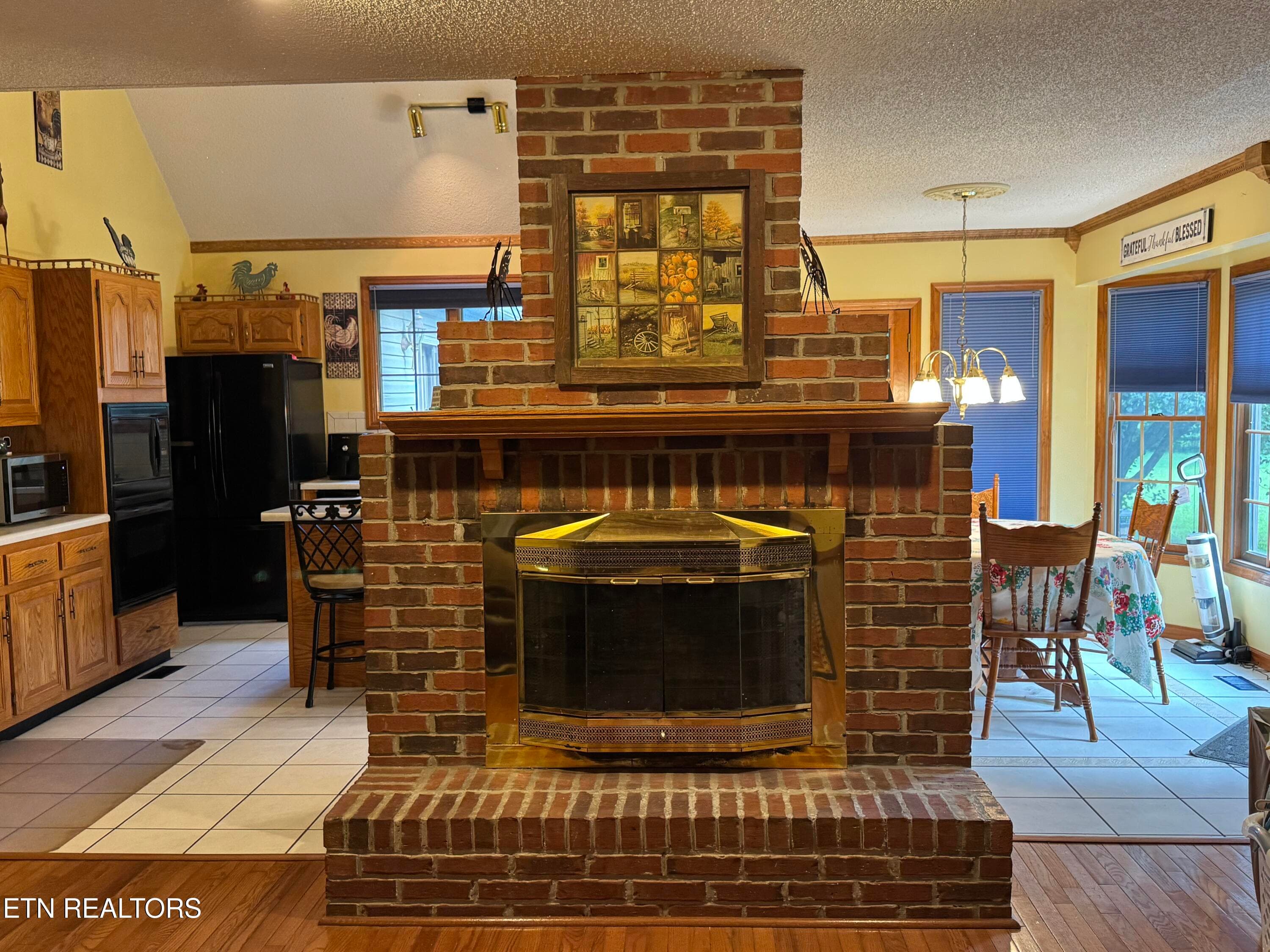 Fireplace - 2961 Forge Ridge Rd, Harrogate, TN 37752, Harrogate