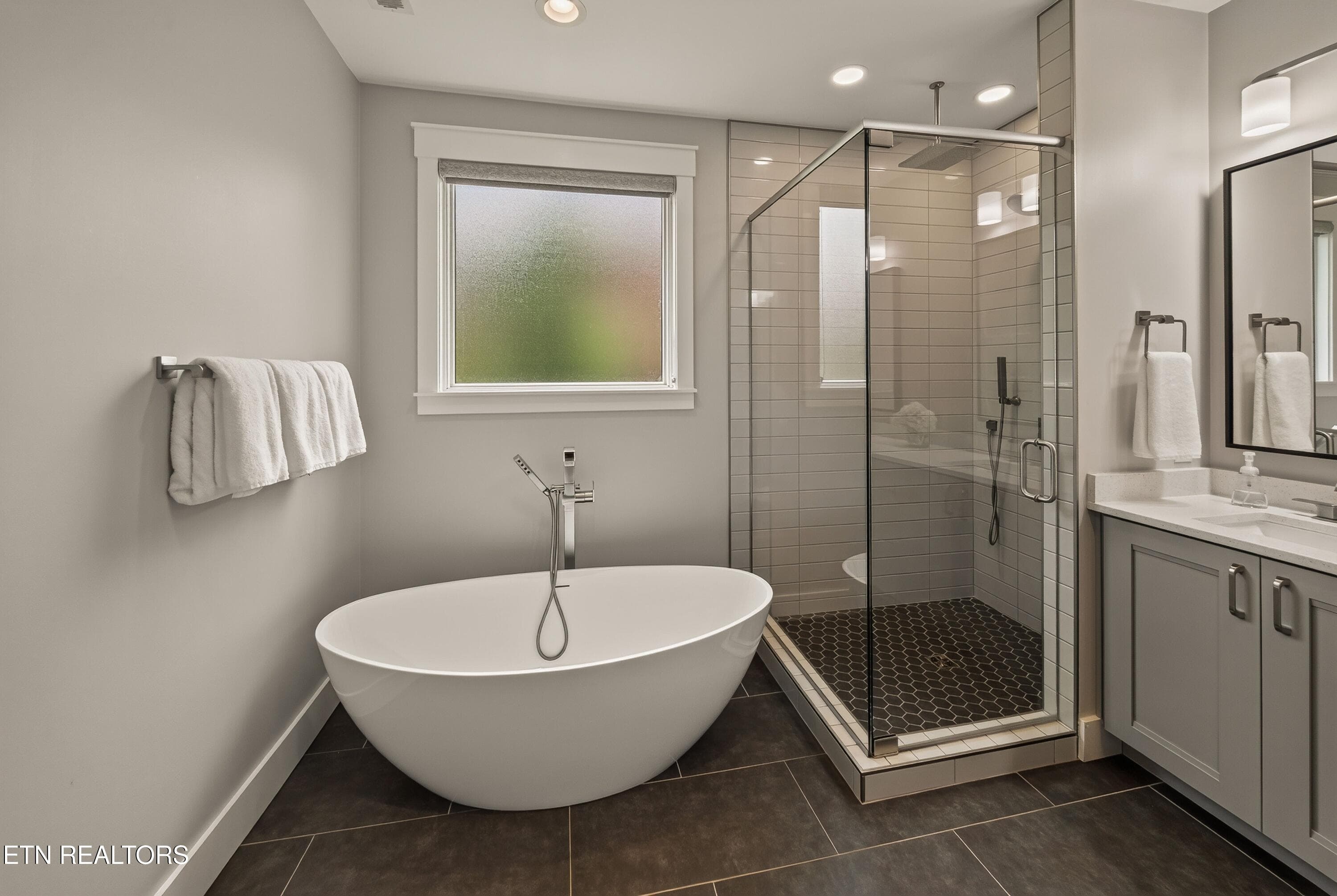 primary bath shower area - 1305 Legacy Cove Way, Knoxville, TN 37919