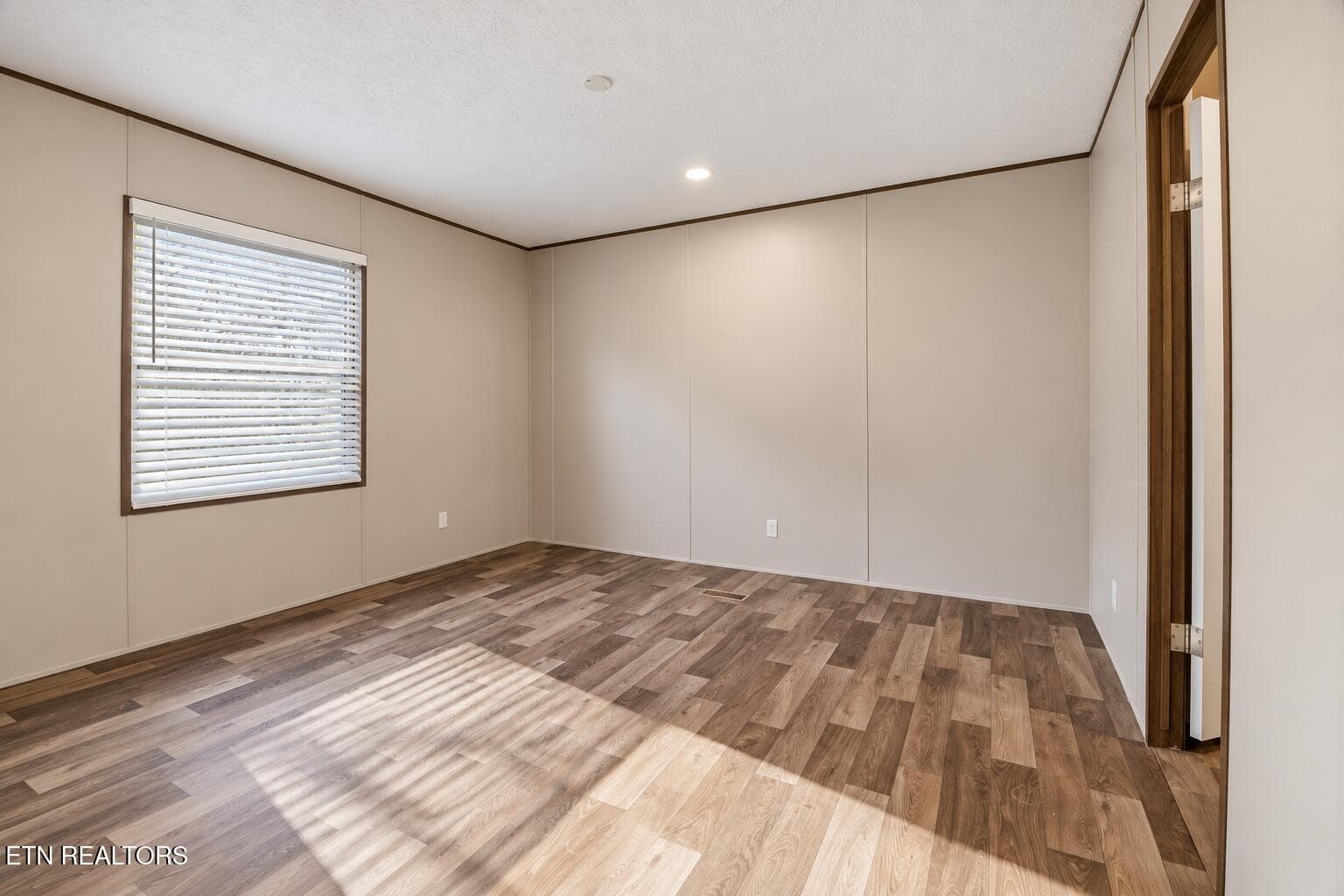 ChatGPT Image Sep 30, 2026, 09_57_55 AM - 3817 Bonnie View Ave, Knoxville, TN 37914