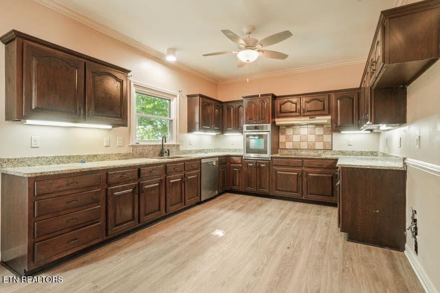 Kitchen - 1210 Briar Lea, Sevierville, TN 37862