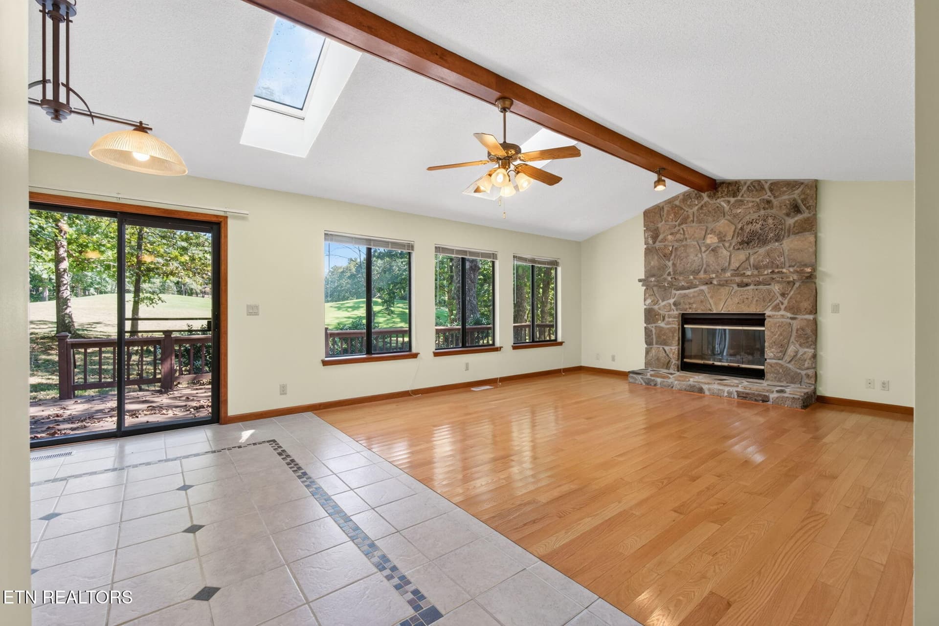 7-web-or-mls-31 Kingsboro Ln_3 - 31 Kingsboro Lane, Crossville, TN 38558