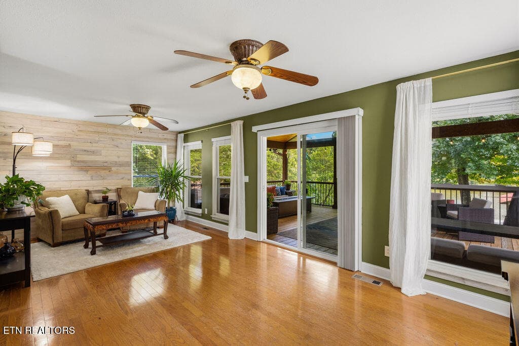Sunroom - 205 Channel Drive, Loudon, TN 37774, Loudon