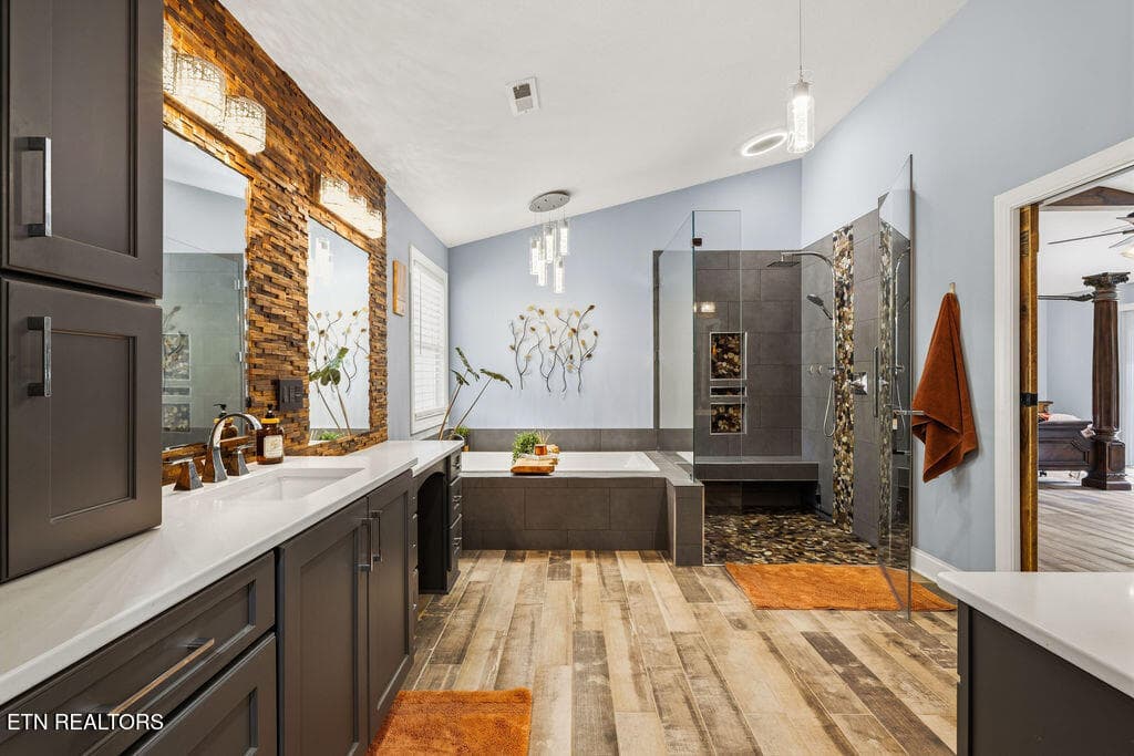 Primary Bath - 205 Channel Drive, Loudon, TN 37774, Loudon