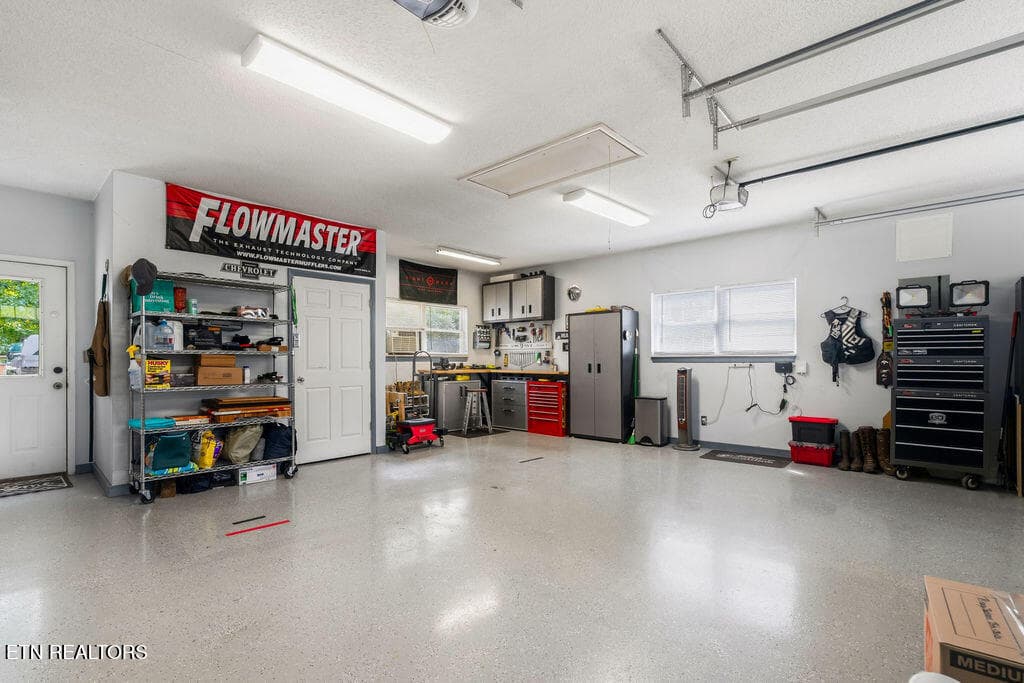 Garage - 205 Channel Drive, Loudon, TN 37774, Loudon