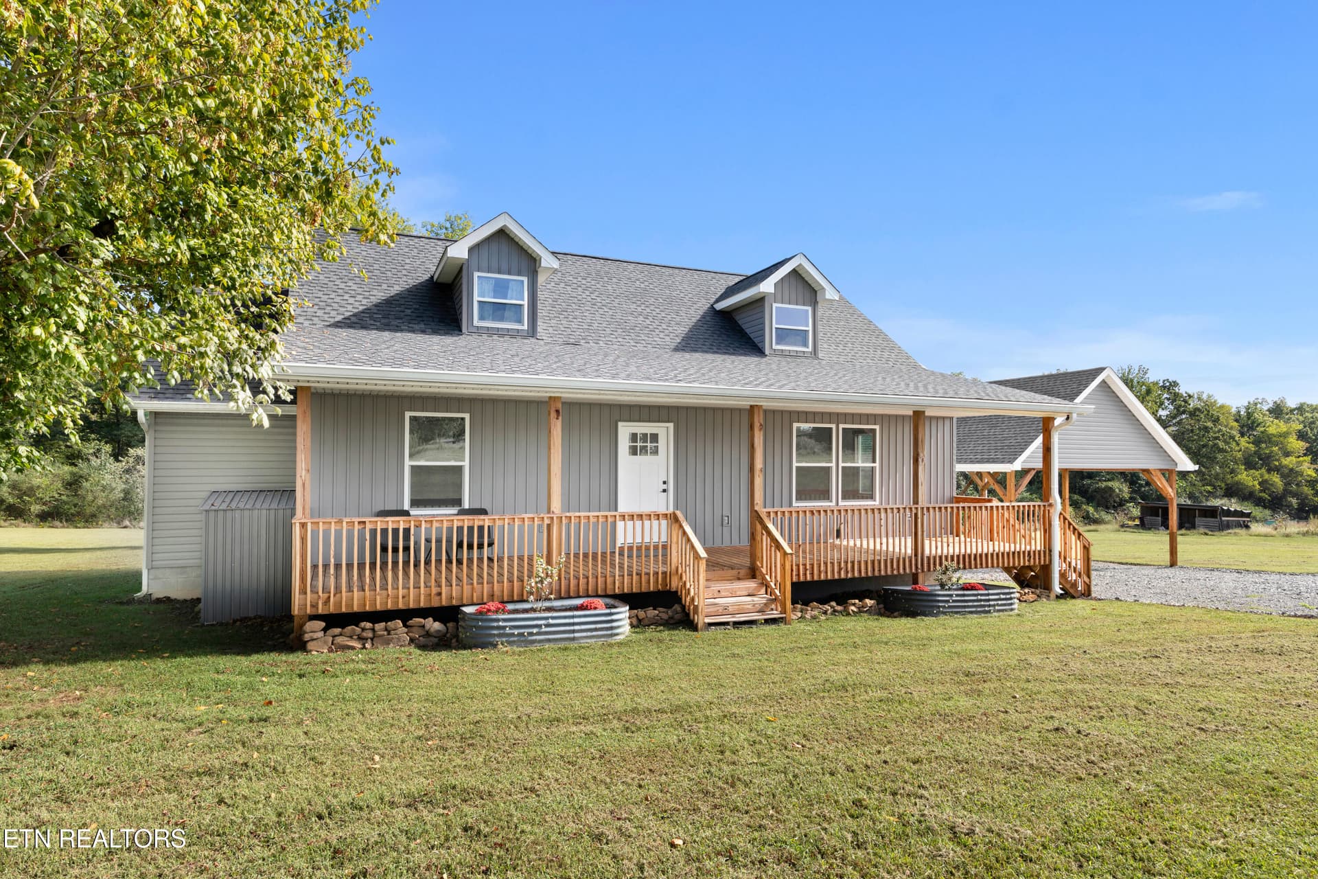 290 Foothills Rd, Pikeville, TN 37367