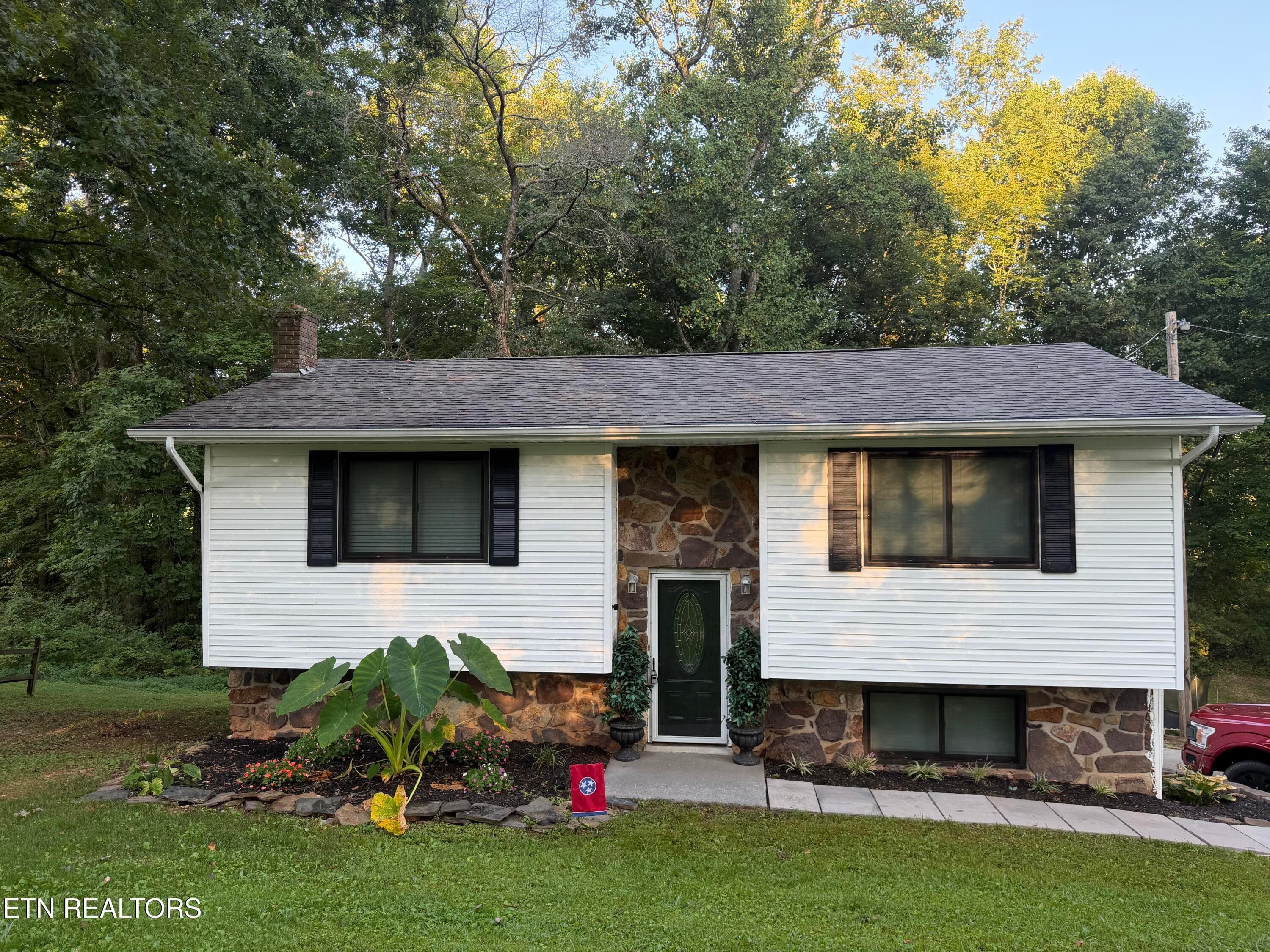 464 Norris Drive, Tazewell, TN 37879