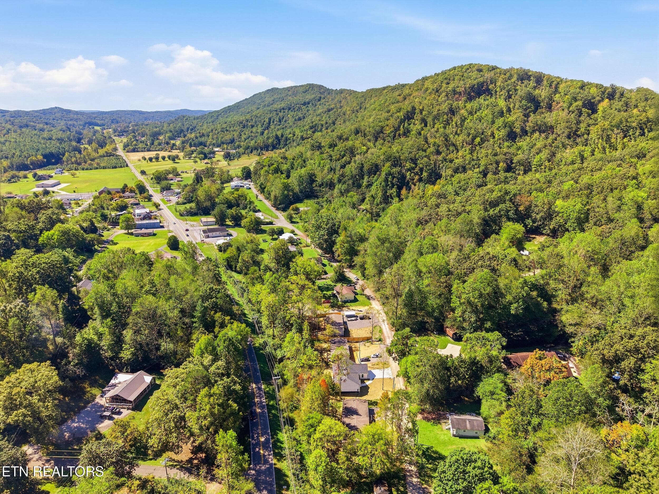 IMG_3783 - 683 Hen Valley Rd, Oliver Springs, TN 37840, Oliver Springs