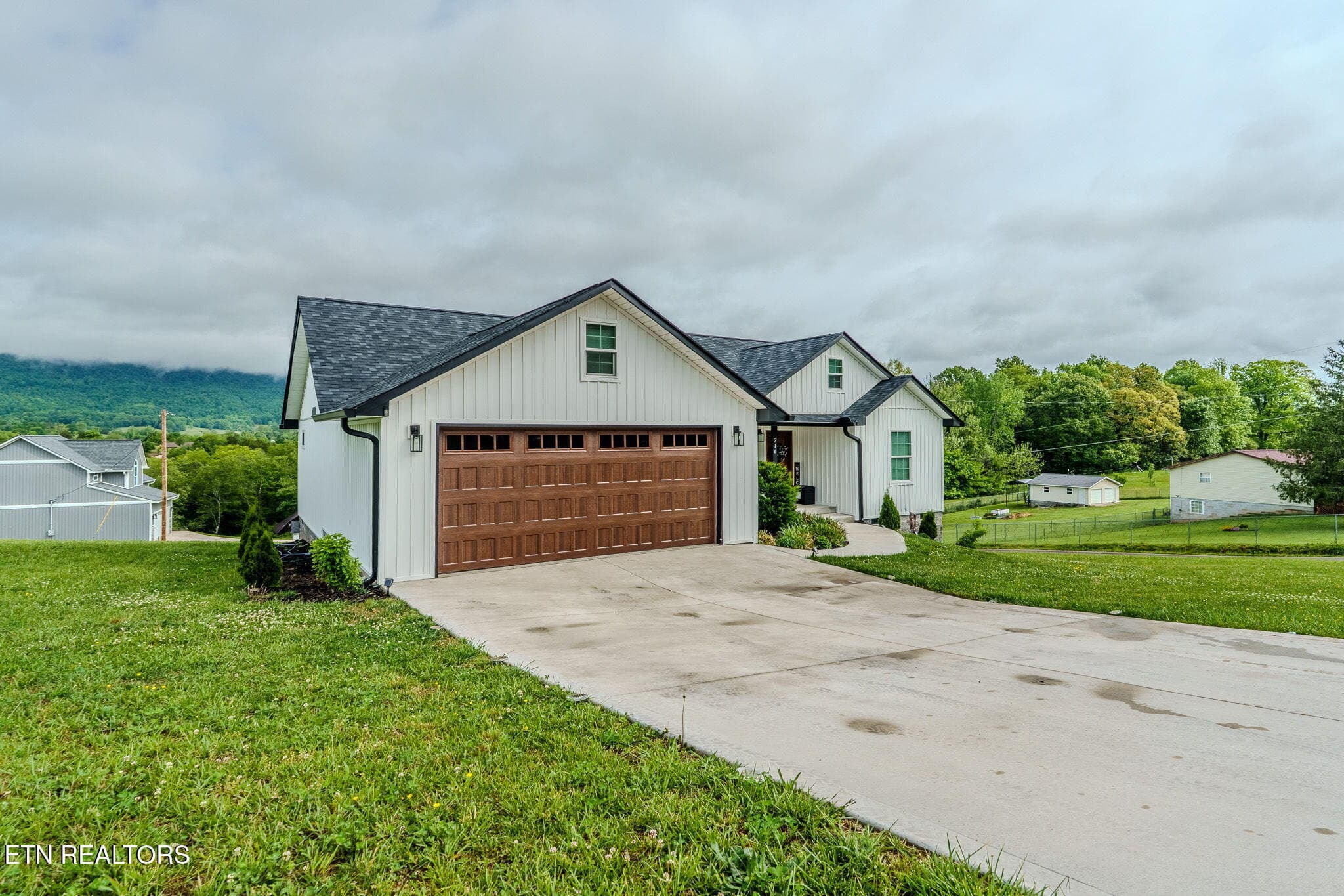 2 - 214 Morton Rd, LaFollette, TN 37766, LaFollette