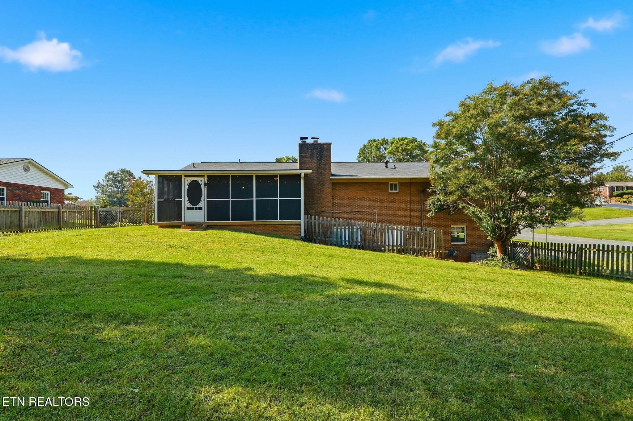 30-web-or-mls-7552 Berkshire Blvd-36 - 7552 Berkshire Blvd, Powell, TN 37849, Powell
