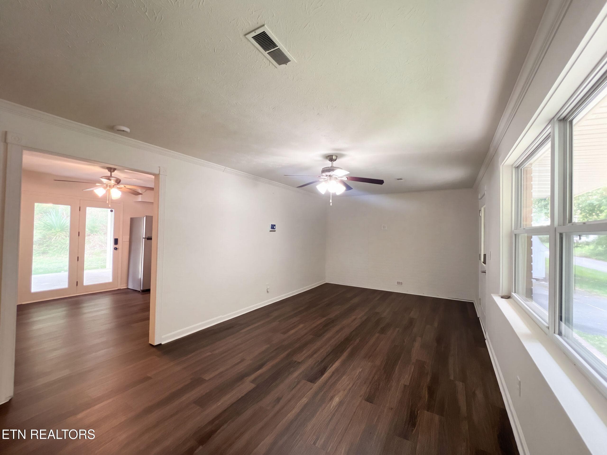 listing_10 - 226 Parliament Rd, Harrogate, TN 37752, Harrogate