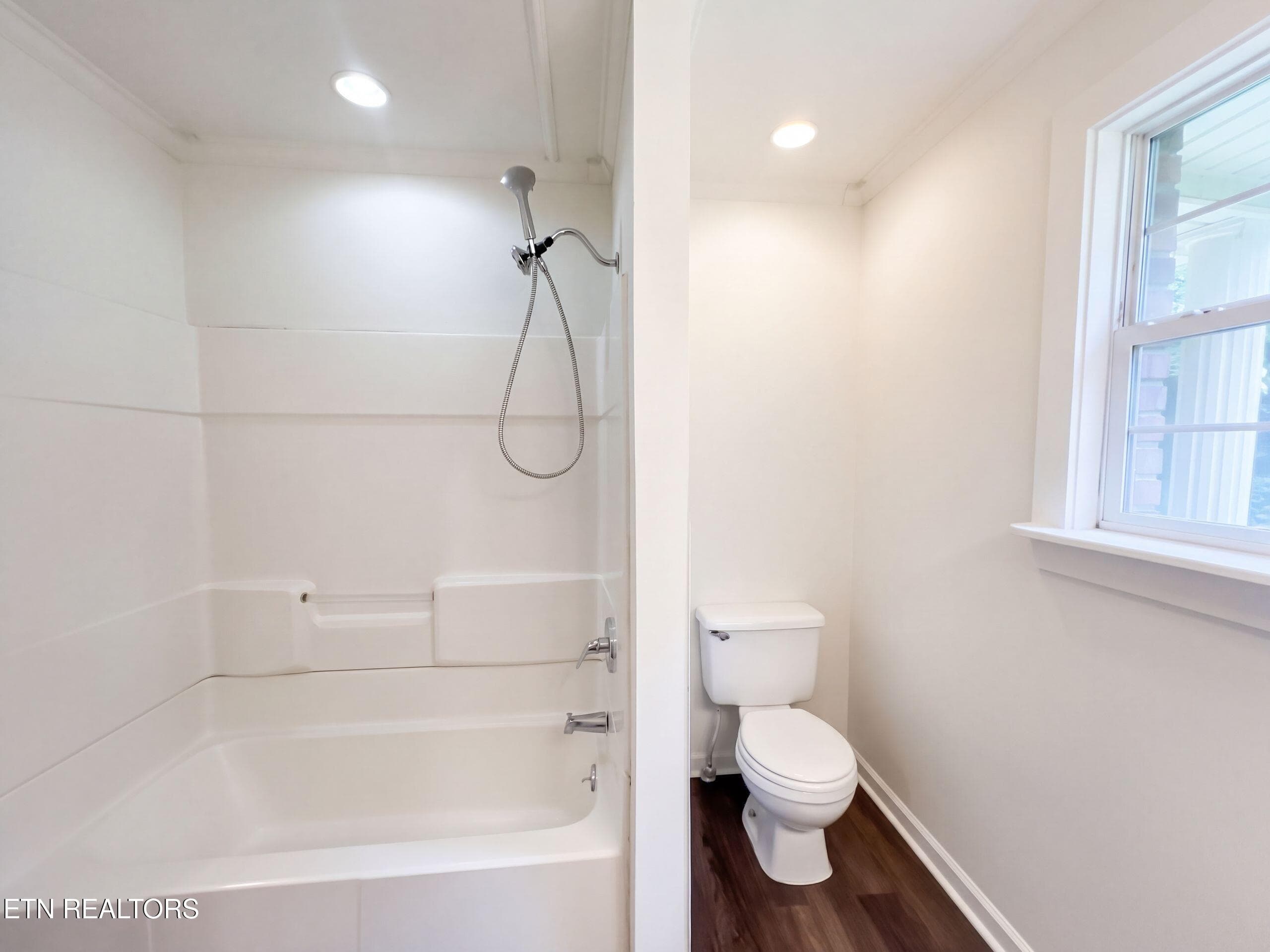 listing_12 - 226 Parliament Rd, Harrogate, TN 37752, Harrogate