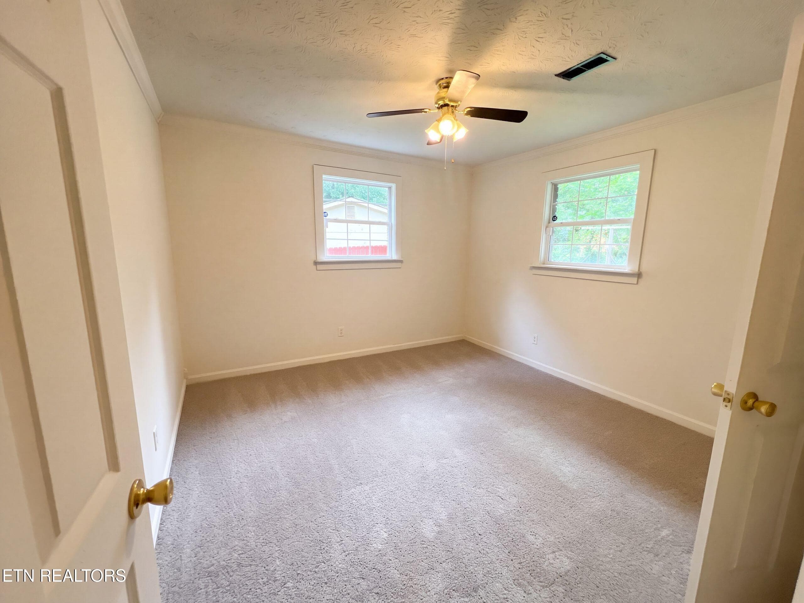 listing_15 - 226 Parliament Rd, Harrogate, TN 37752, Harrogate