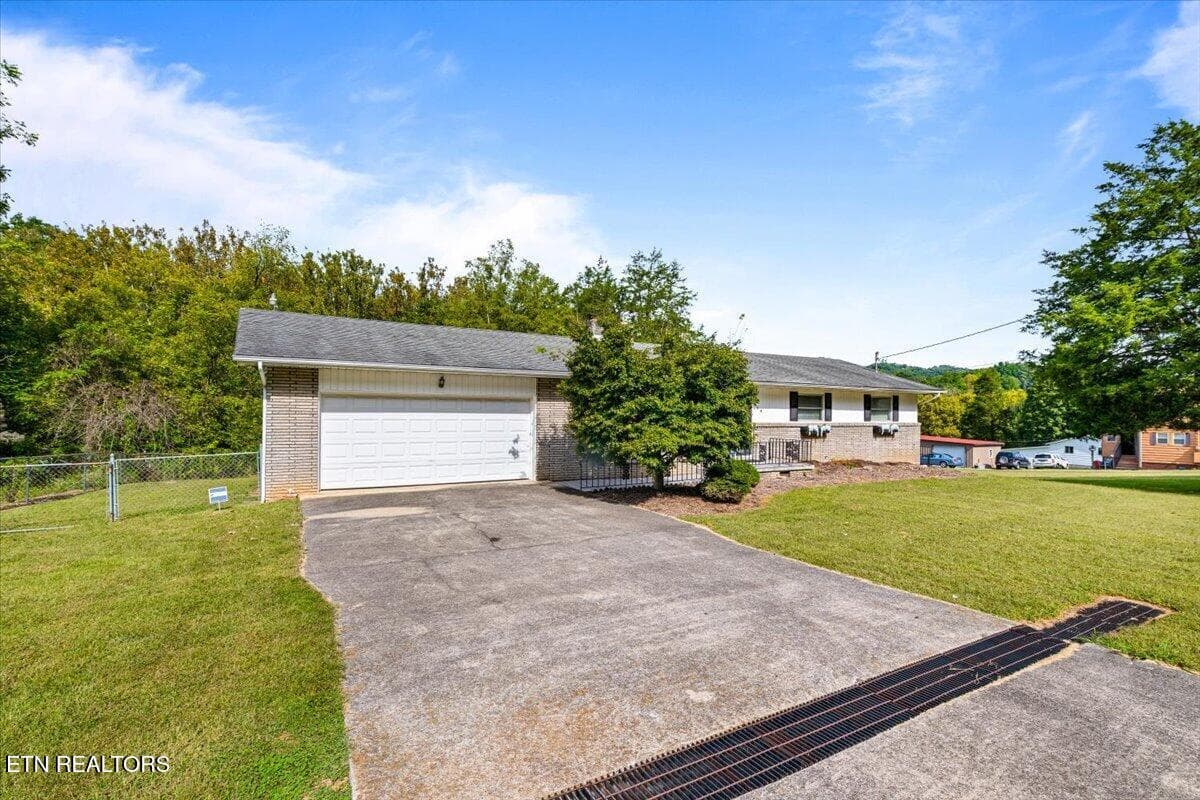 48-154 E Wolf Valley Rd - 154 E Wolf Valley Rd, Heiskell, TN 37754, Heiskell