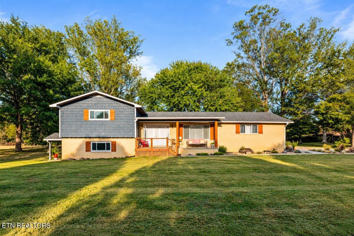 03-328 Brown Crest Rd - 328 Brown Crest Rd, LaFollette, TN 37766, LaFollette