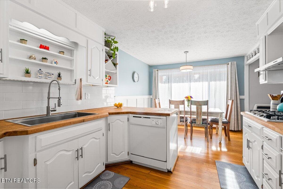 view of dining area - 328 Brown Crest Rd, LaFollette, TN 37766, LaFollette