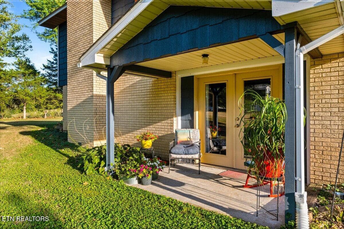Side patio - 328 Brown Crest Rd, LaFollette, TN 37766, LaFollette