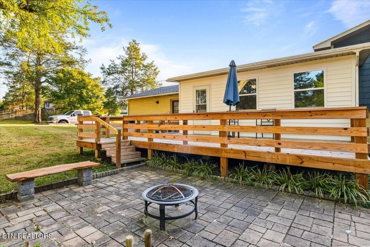 Rear deck - 328 Brown Crest Rd, LaFollette, TN 37766, LaFollette