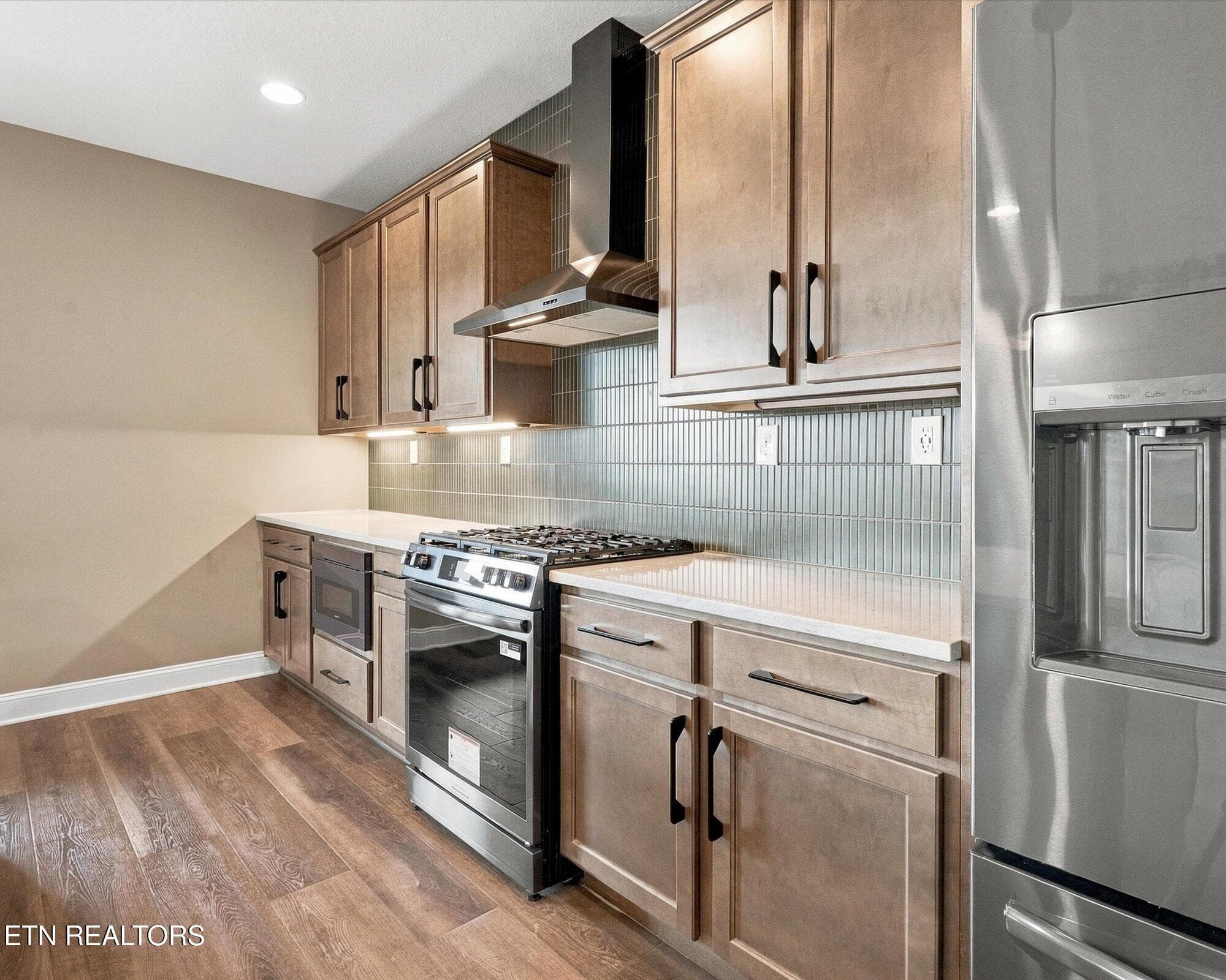 Entertaining - 1822 Hickory Reserve Rd, Knoxville, TN 37932, Knoxville
