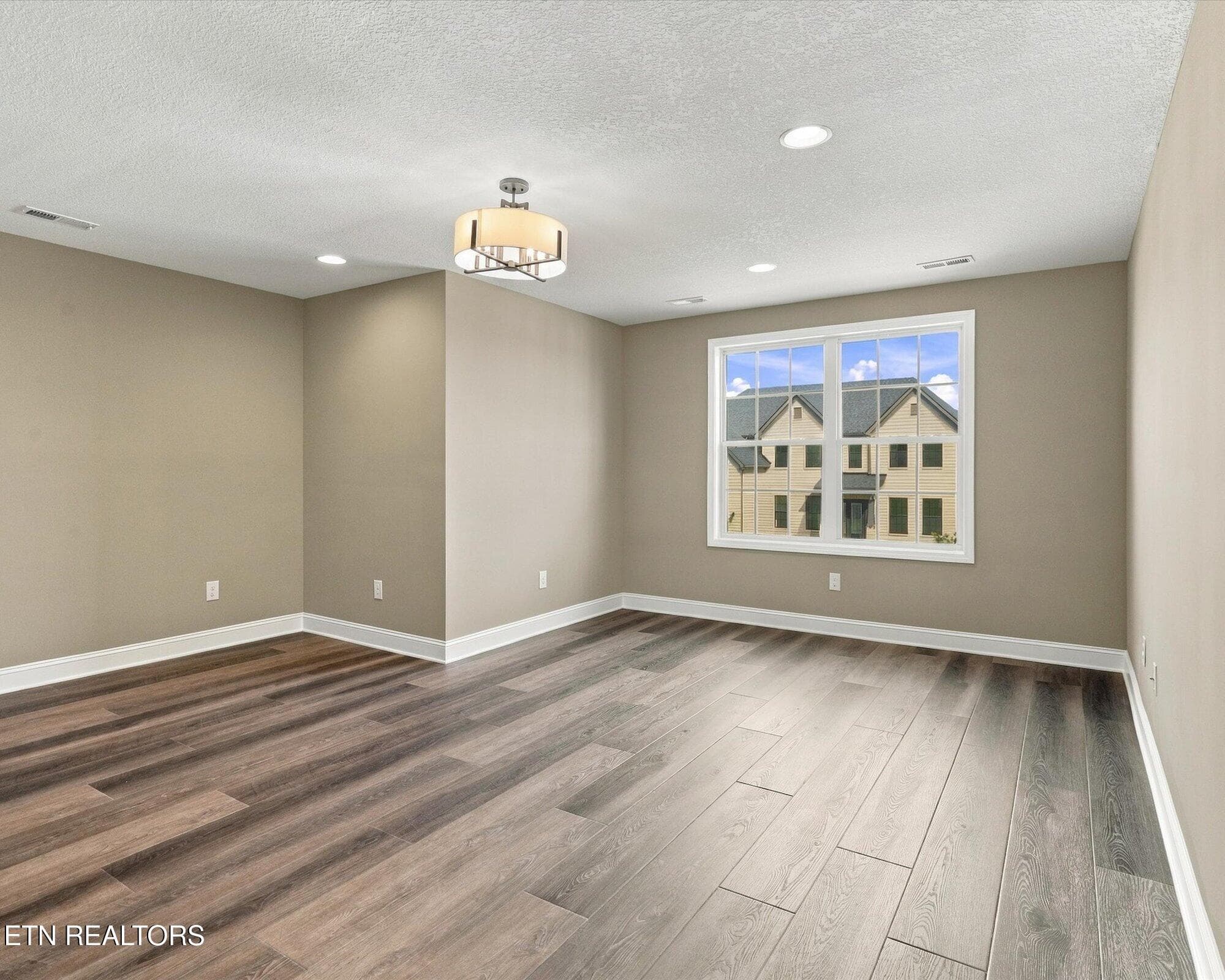 Loft - 1822 Hickory Reserve Rd, Knoxville, TN 37932, Knoxville