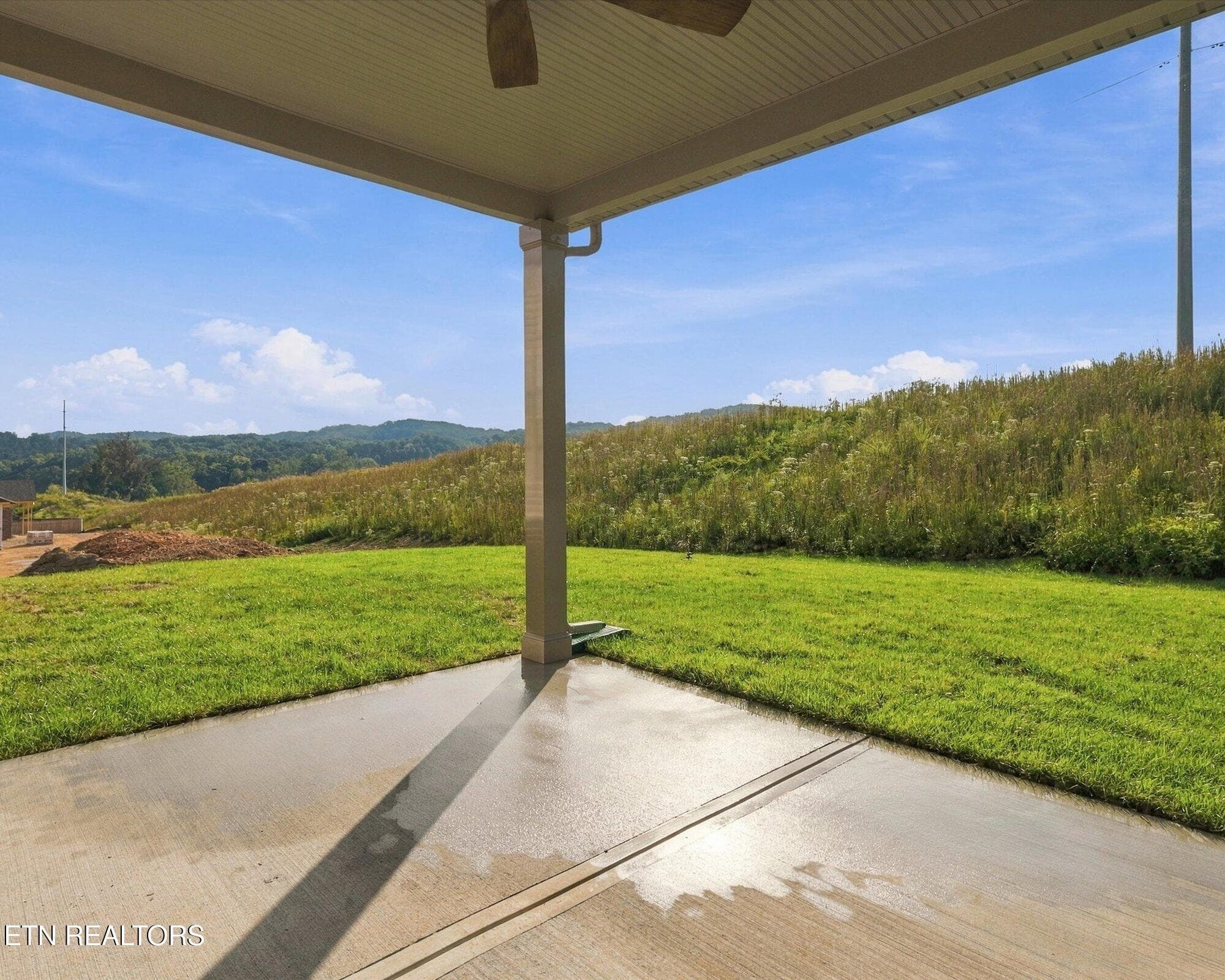 Back Porch - 1822 Hickory Reserve Rd, Knoxville, TN 37932, Knoxville