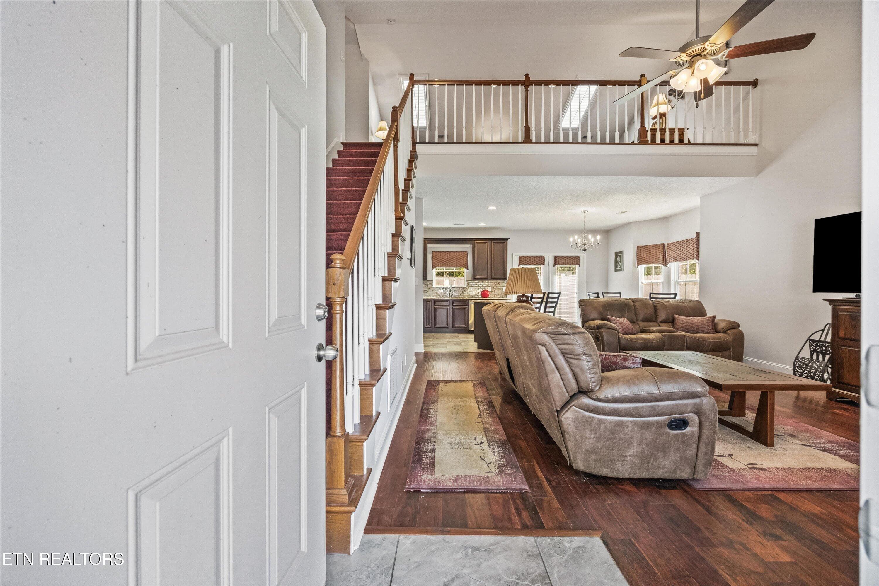 Open inviting Living room - 6250 Patel Way, Knoxville, TN 37909, Knoxville