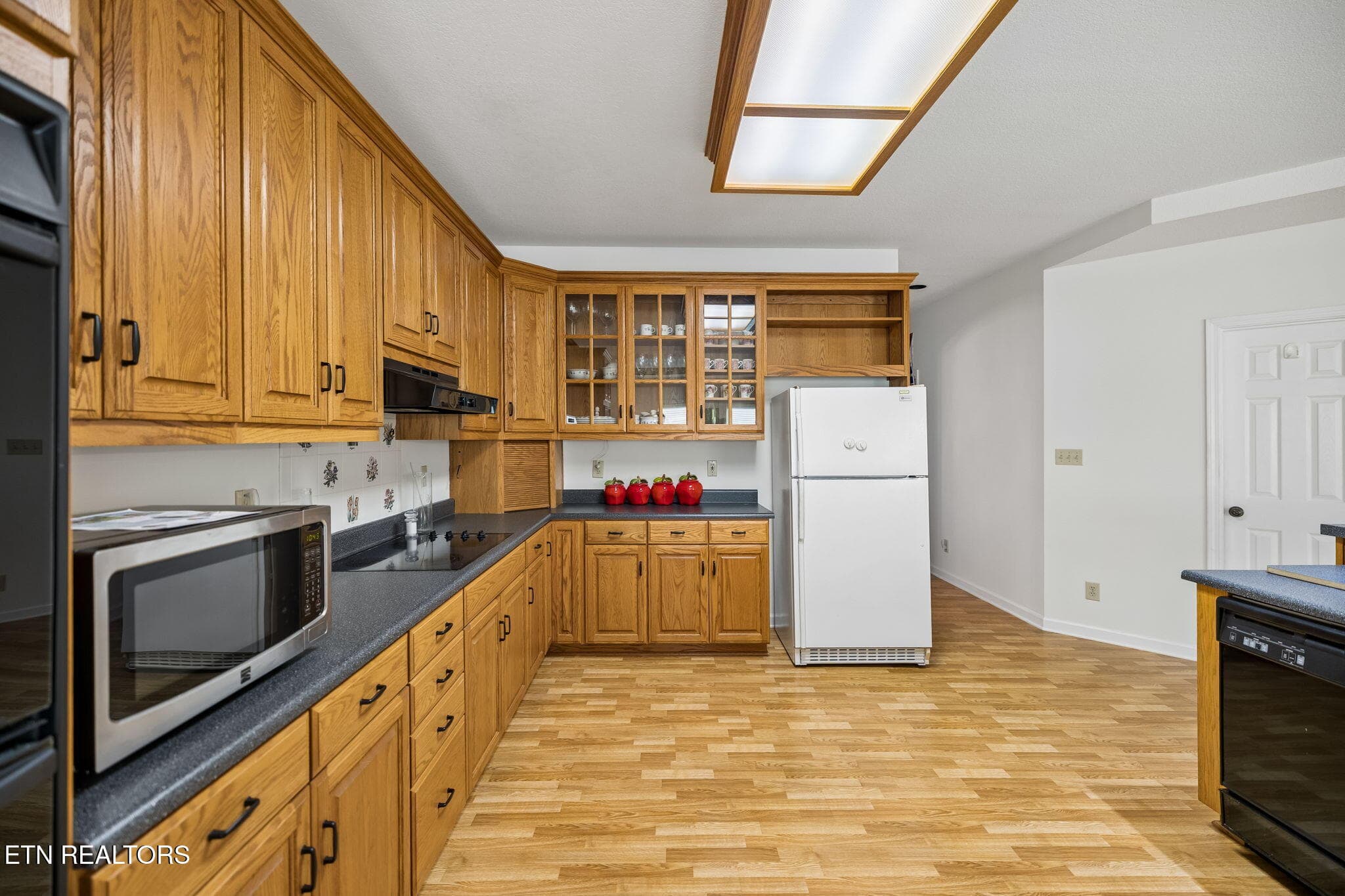 TONNS of cabinetry - 937 Andover Blvd, Alcoa, TN 37701, Alcoa