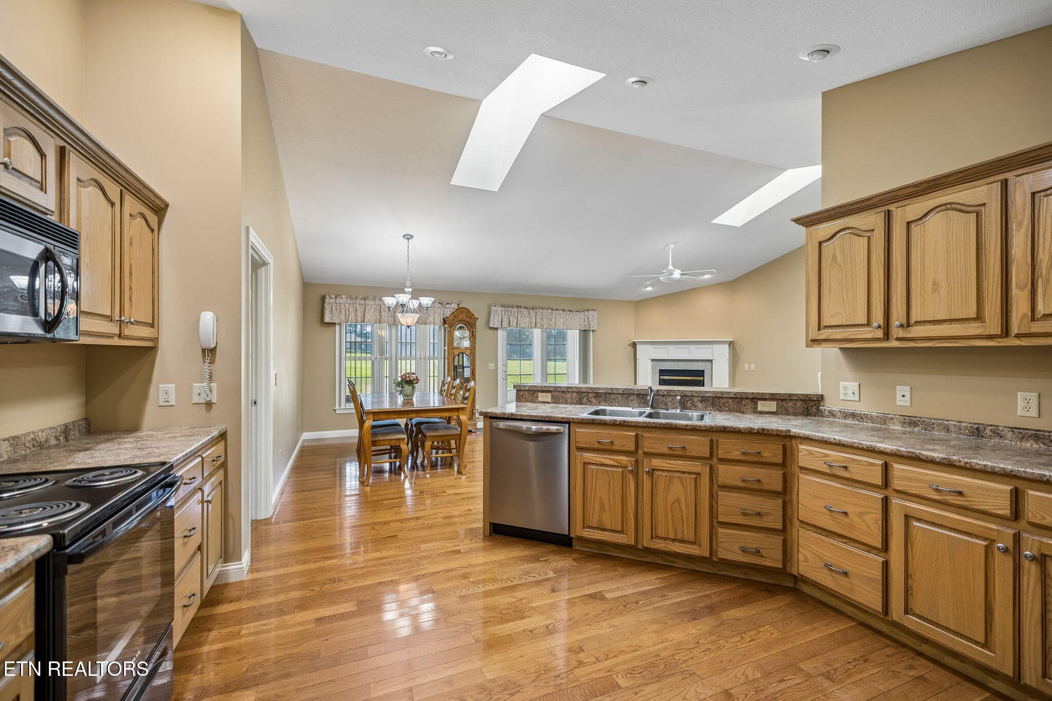 24-159 Greenwood Rd - (33) - 159 Greenwood Rd, Crossville, TN 38558, Crossville