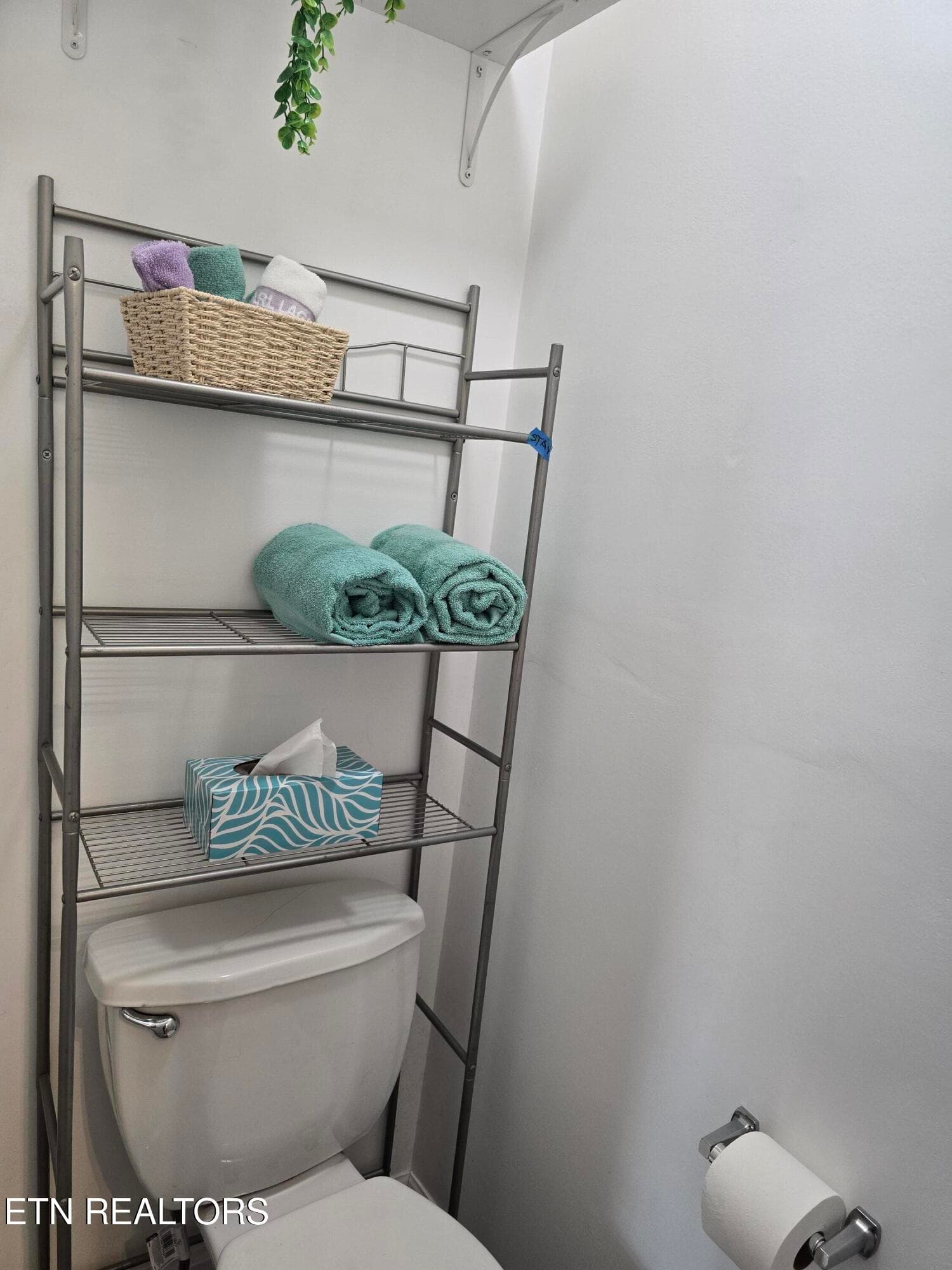MAIN BATHROOM - 248 Hannum St, Alcoa, TN 37701