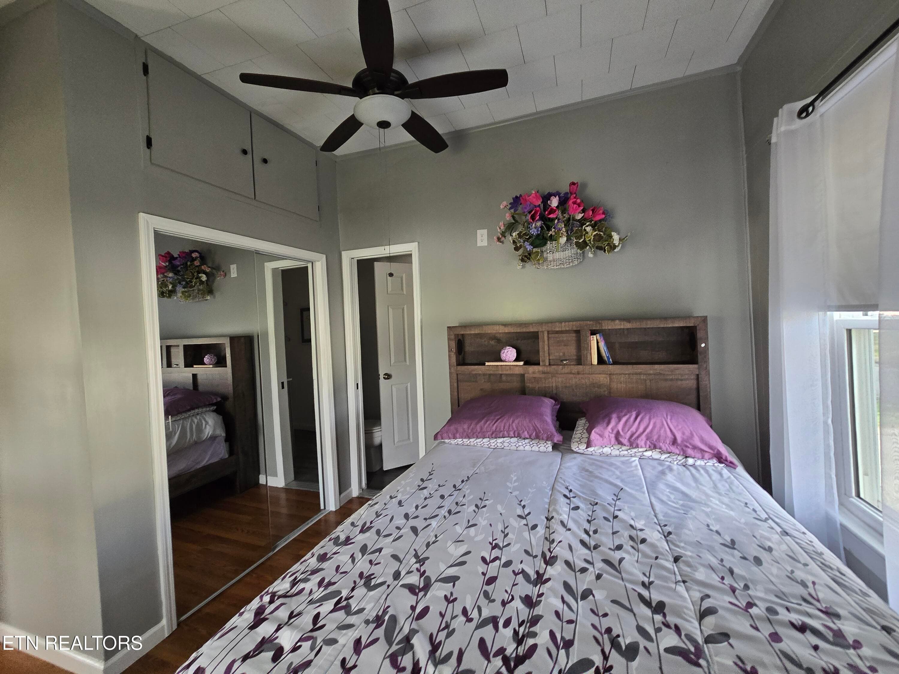 1 1/2 baths - 248 Hannum St, Alcoa, TN 37701