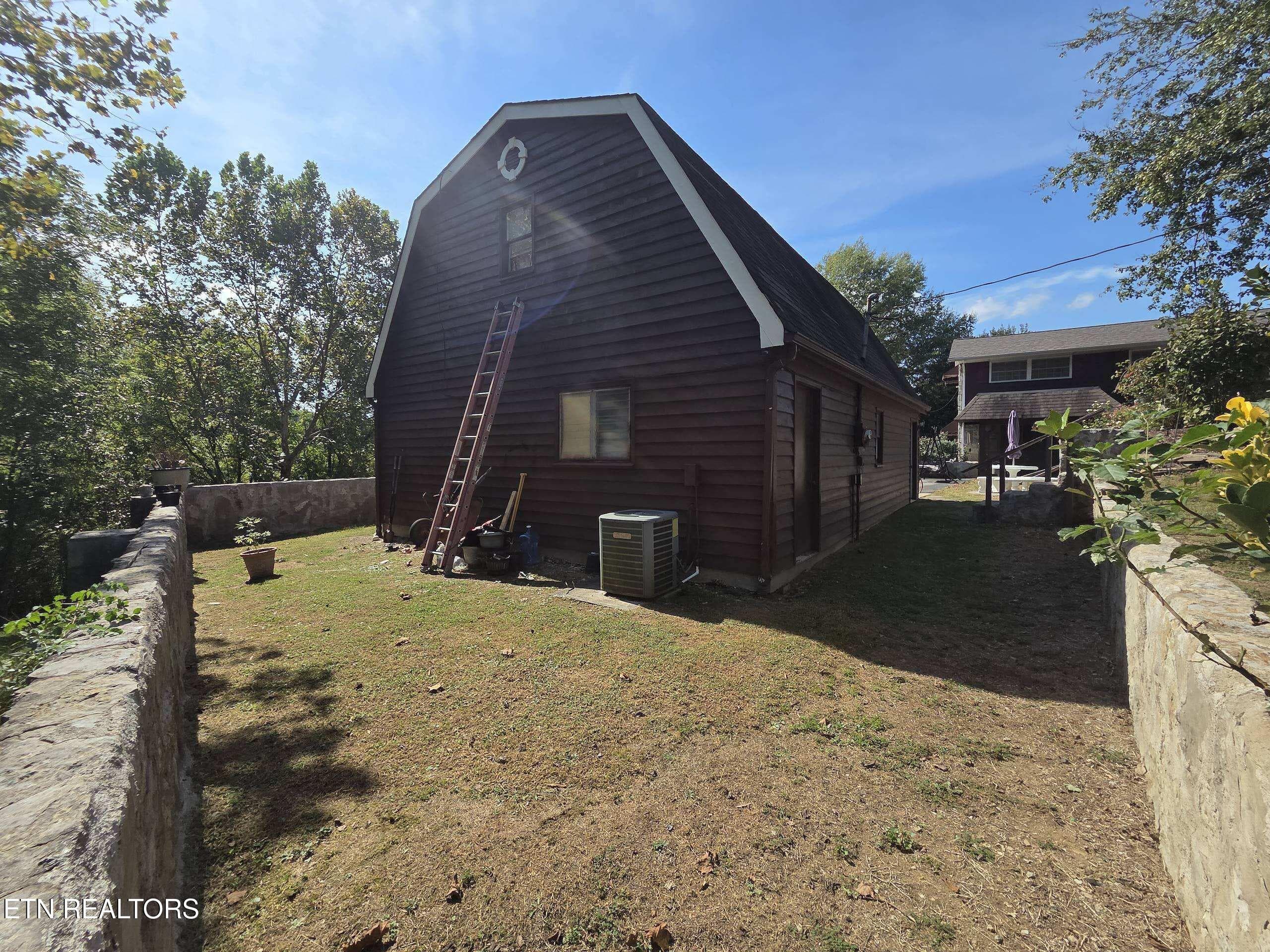 garage/apartment - 572 Mountain Rd, Clinton, TN 37716, Clinton