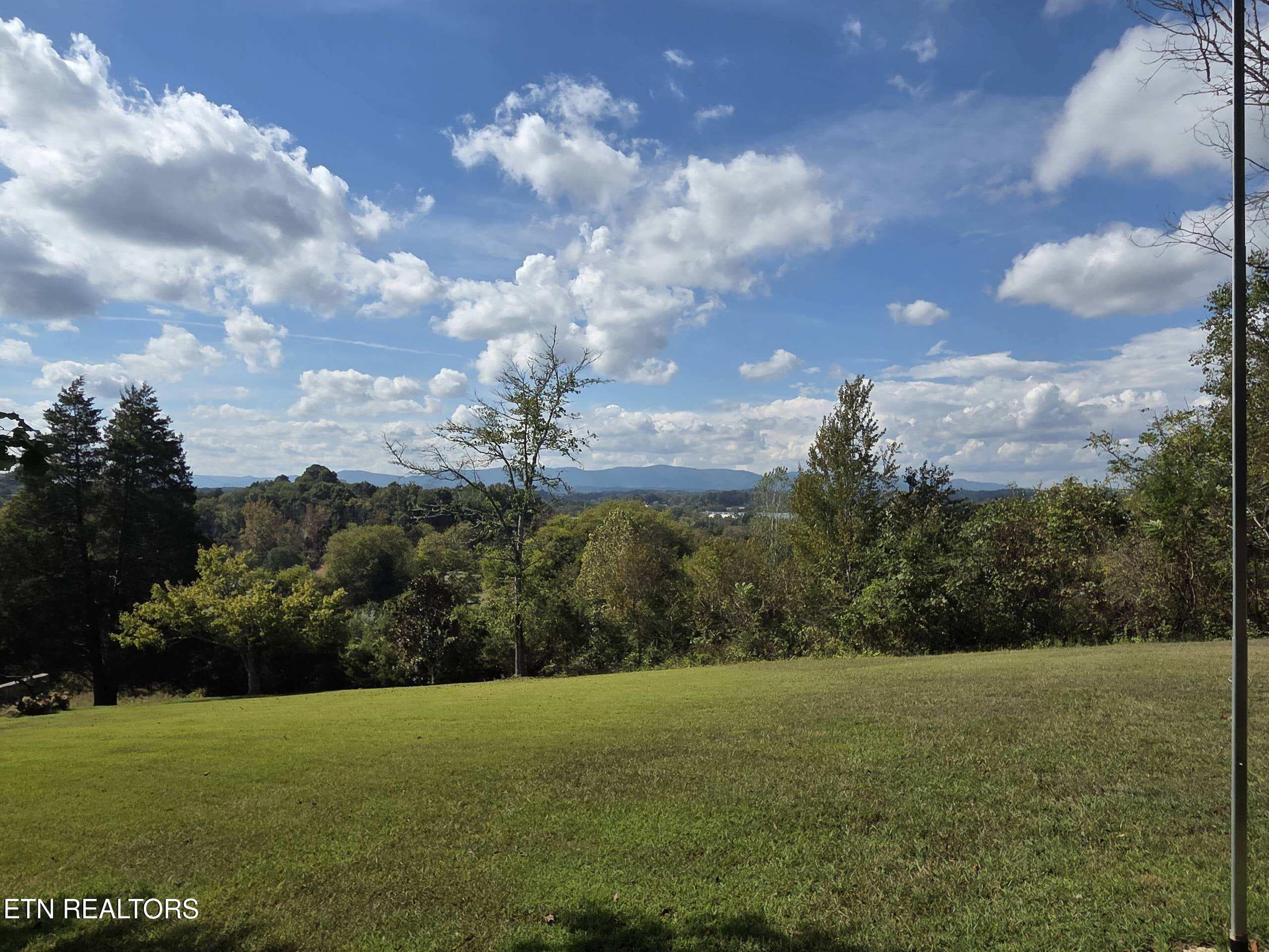 3c4a6045-a1ca-41e3-9d03-eeedf20512d6 - 572 Mountain Rd, Clinton, TN 37716, Clinton