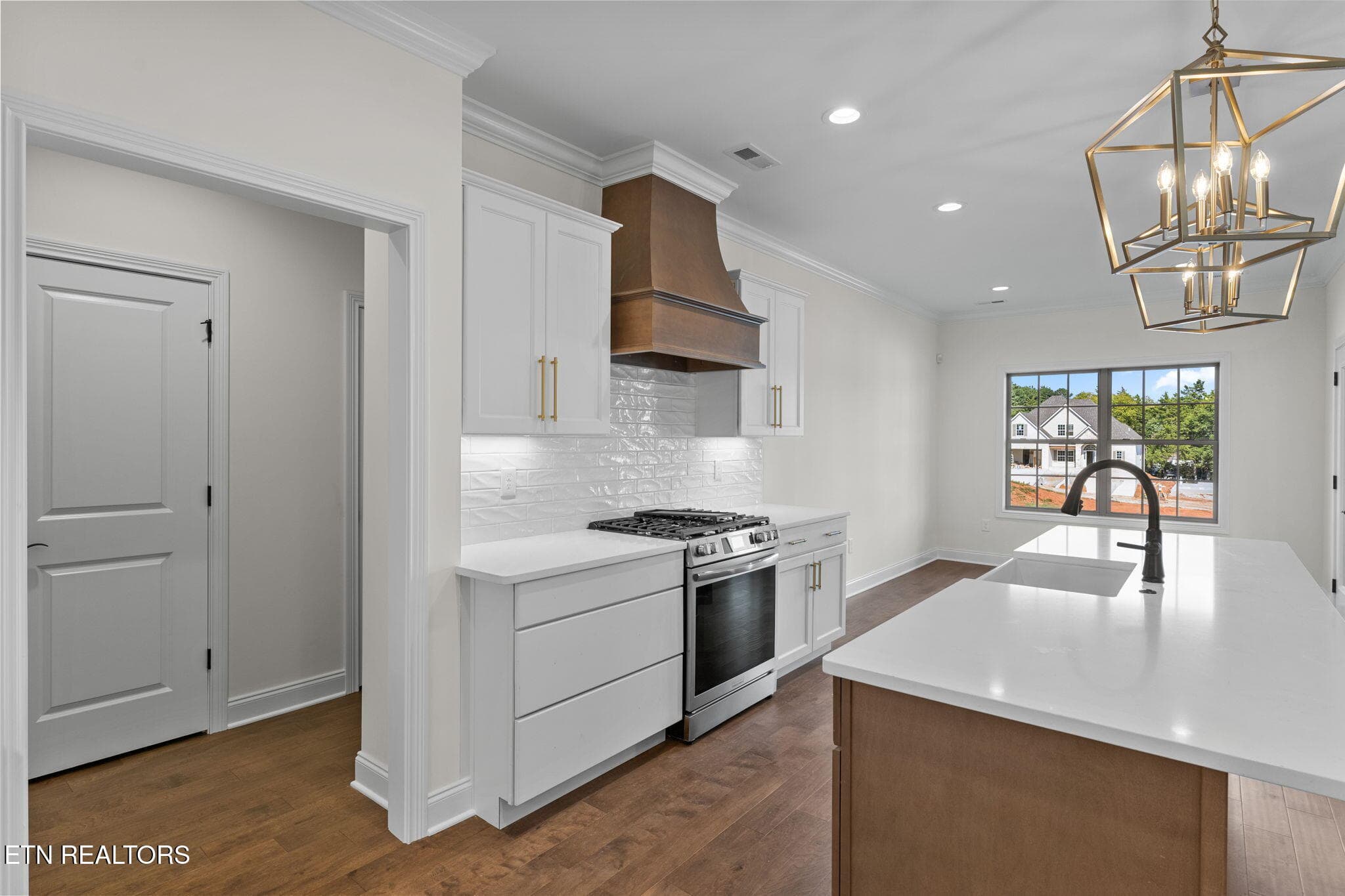 kitchen - 332 Rugby Manor Ln, Knoxville, TN 37923, Knoxville