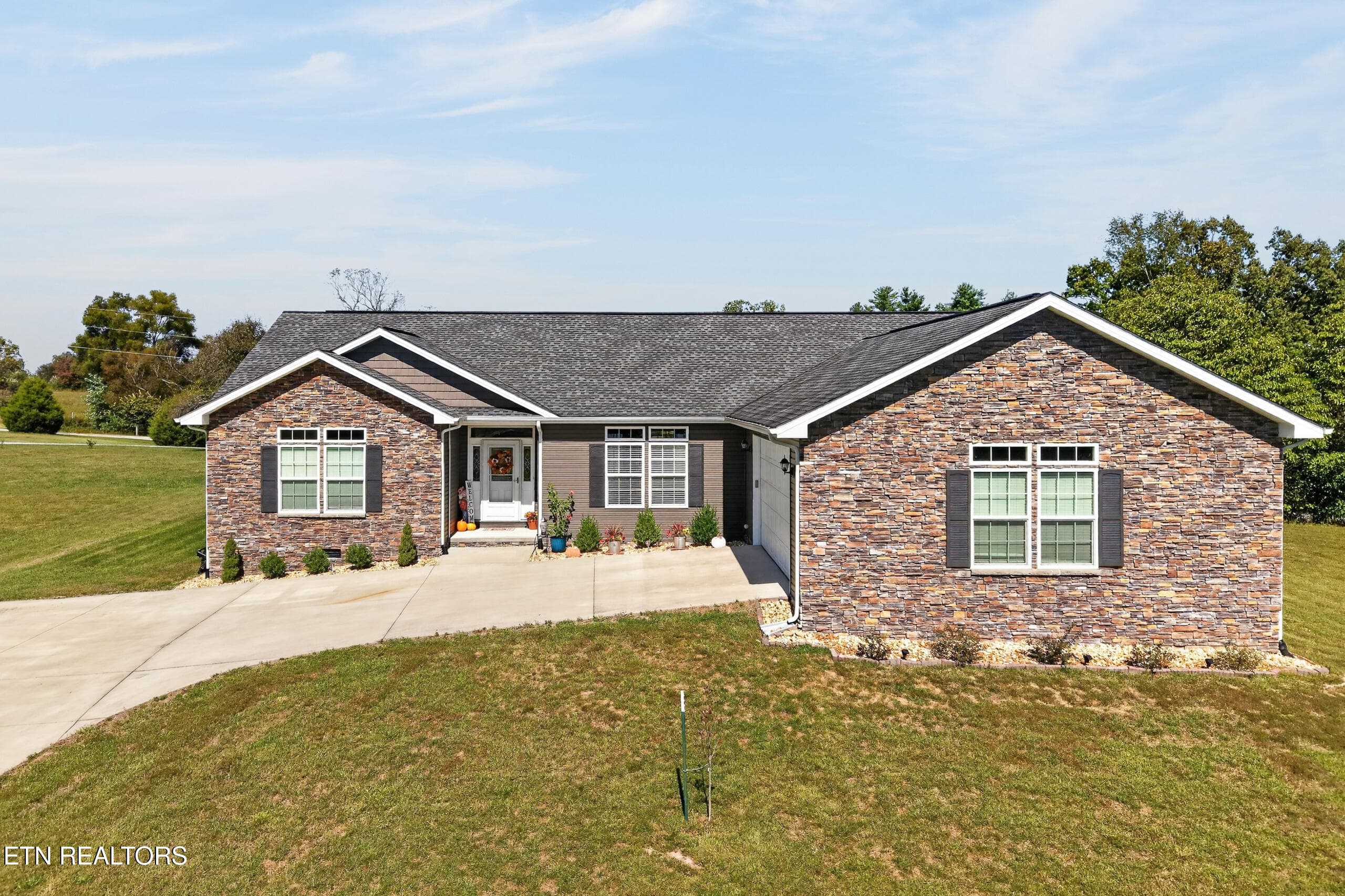 NICE QUIET AREA - 40 Highland Ridge Drive, Crossville, TN 38555, Crossville