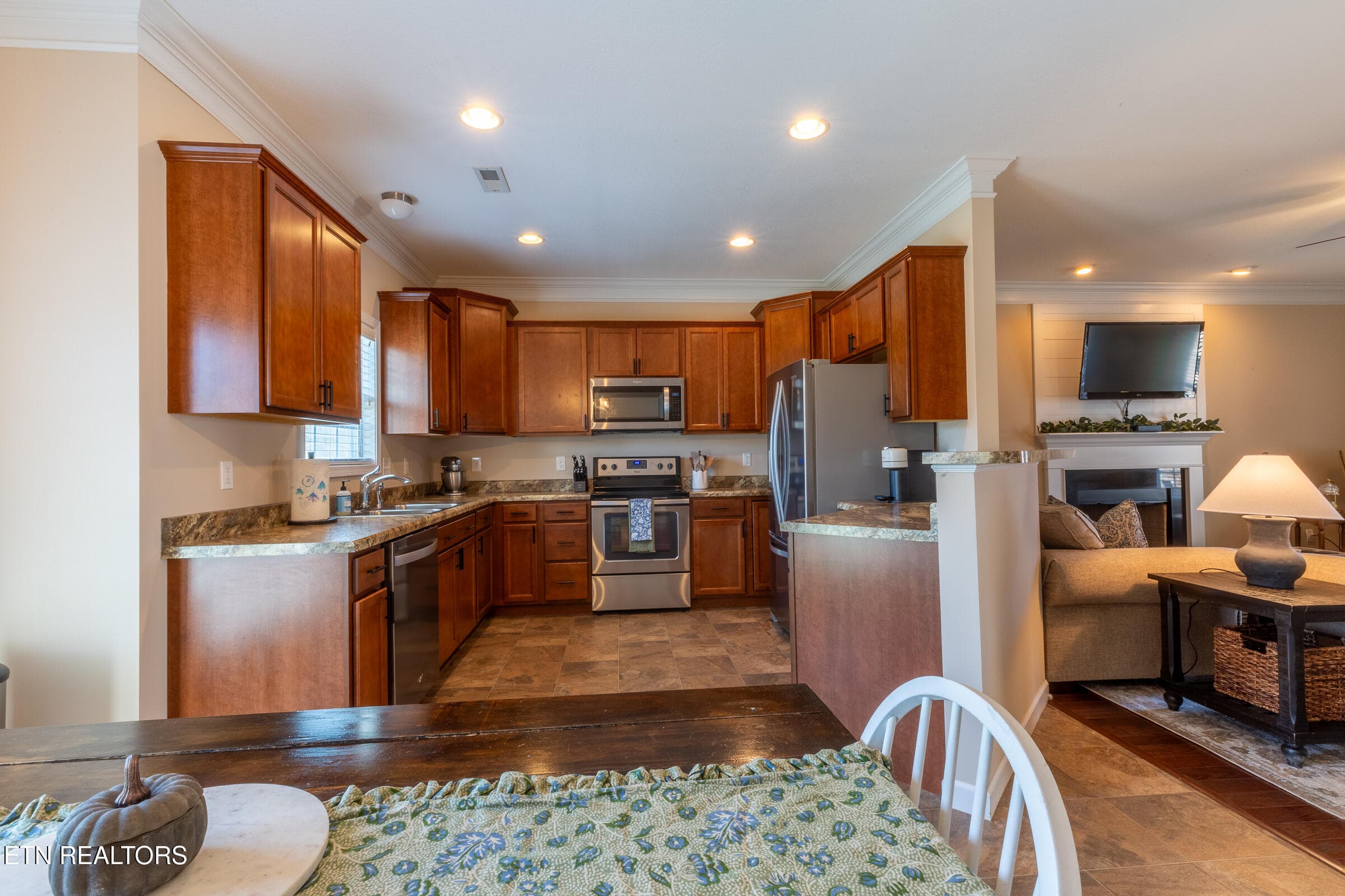 kitchen - 7528 Dupree Rd, Knoxville, TN 37920, Knoxville