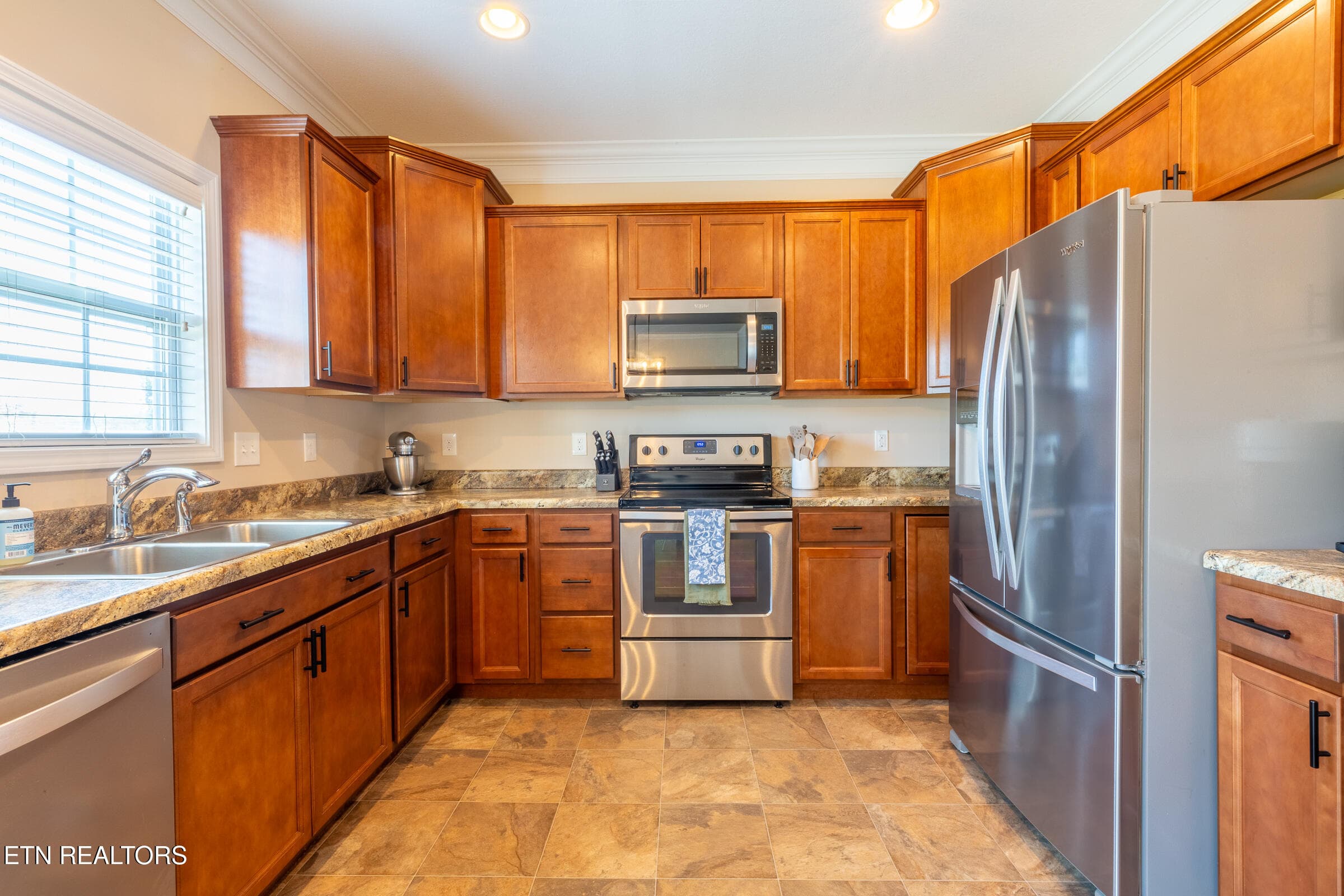 kitchen - 7528 Dupree Rd, Knoxville, TN 37920, Knoxville
