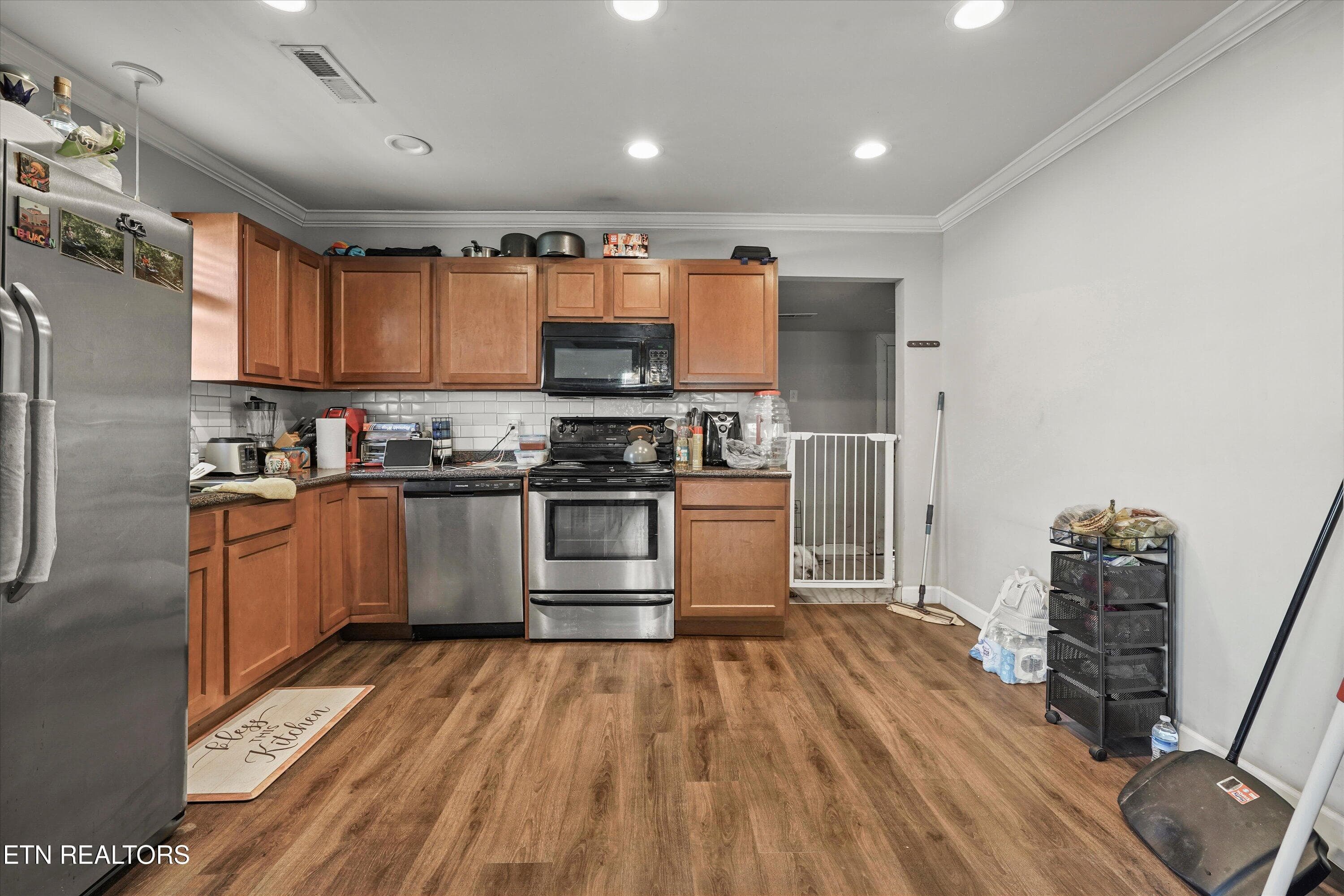 12-1332 Beaumont Ave 07 - 1332 Beaumont Ave, Knoxville, TN 37921, Knoxville