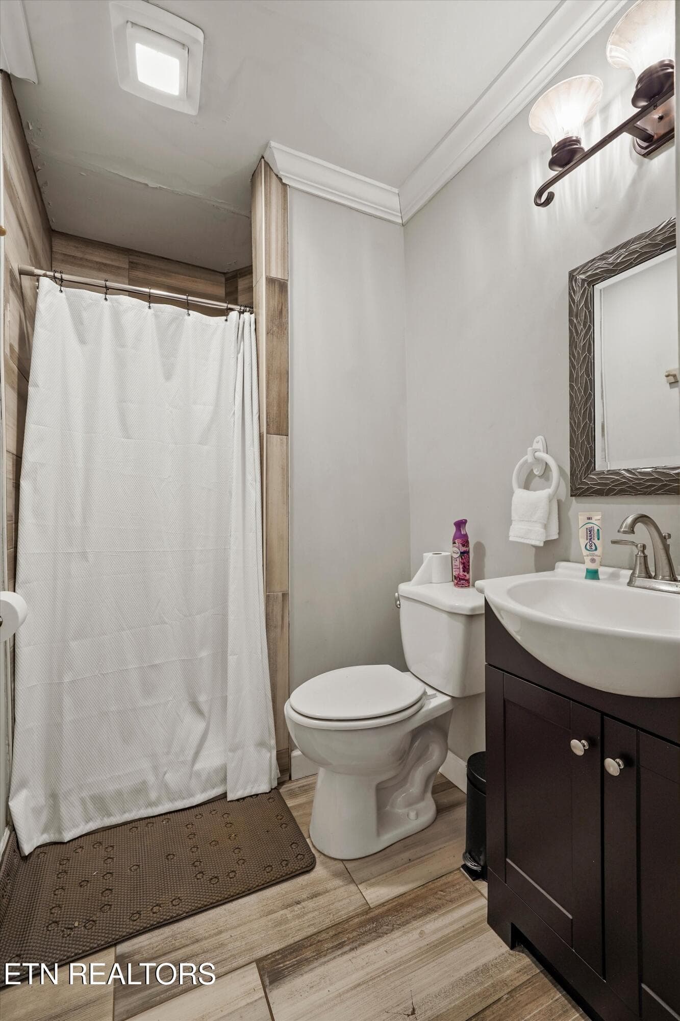 14-1332 Beaumont Ave 09 - 1332 Beaumont Ave, Knoxville, TN 37921, Knoxville
