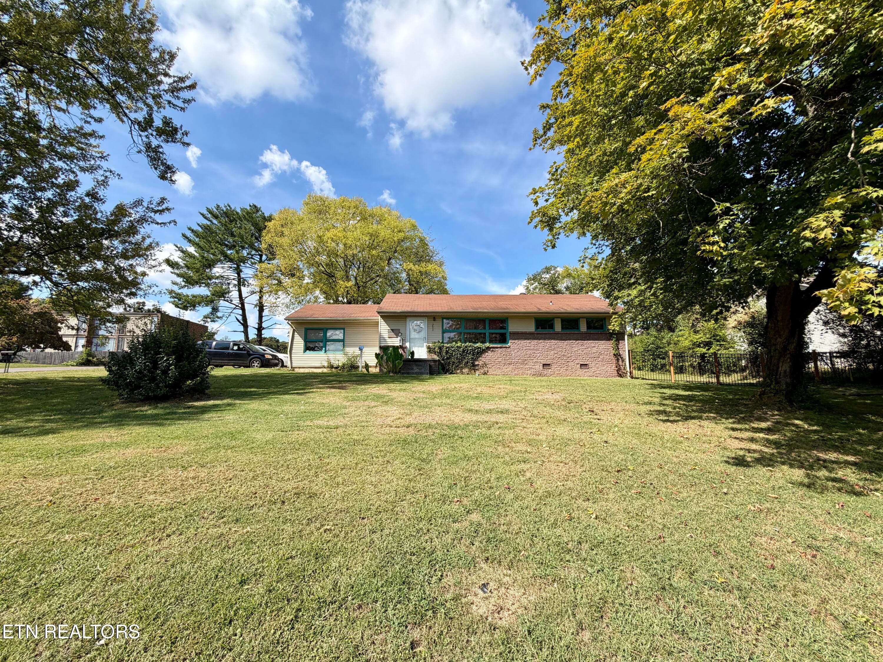 IMG_2915 - 4933 Azalea Drive, Knoxville, TN 37909, Knoxville