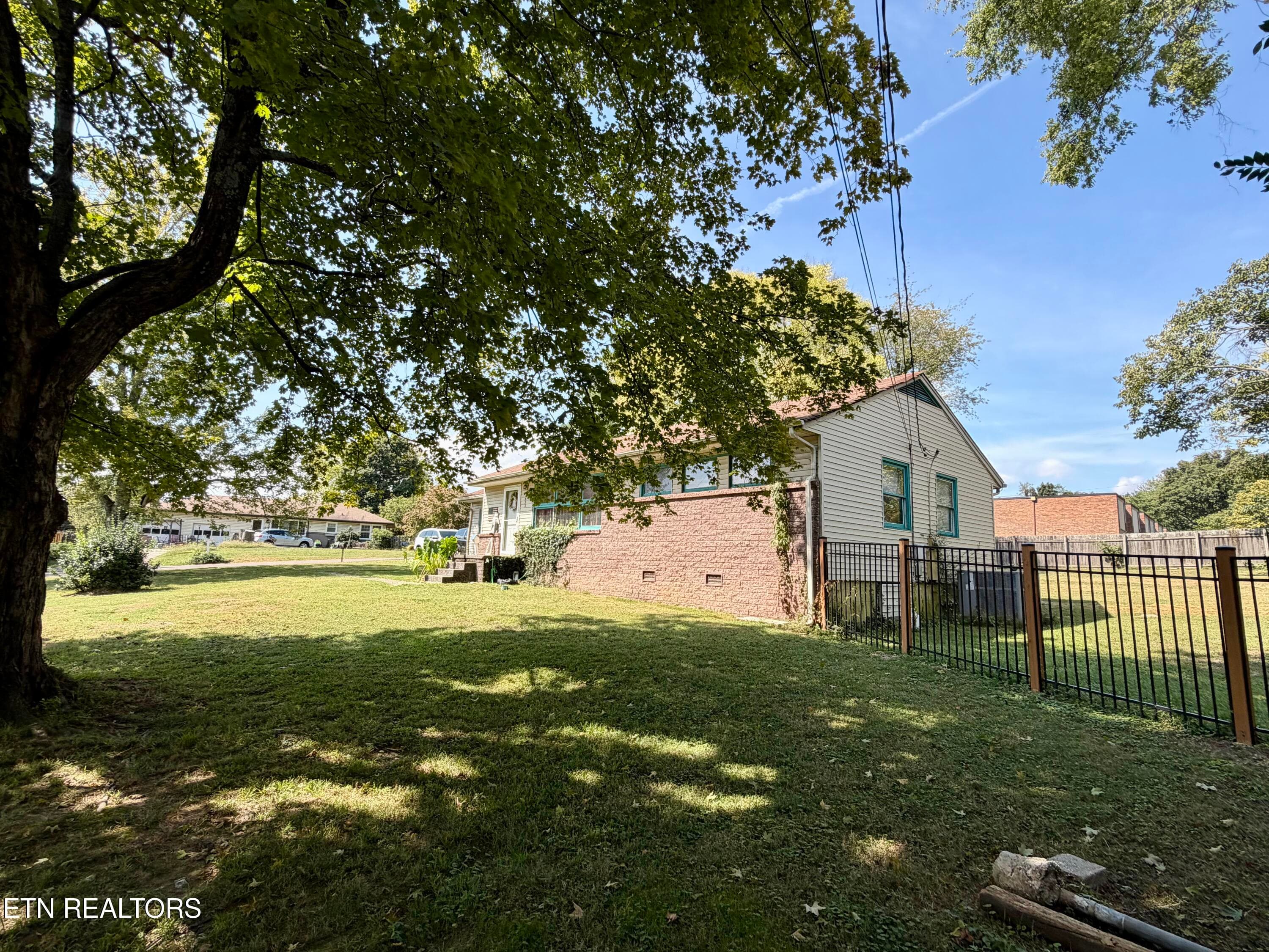 IMG_2913 - 4933 Azalea Drive, Knoxville, TN 37909, Knoxville