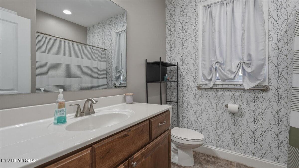23-Full Bath - 5904 Whisper Ridge Lane, Corryton, TN 37721, Corryton