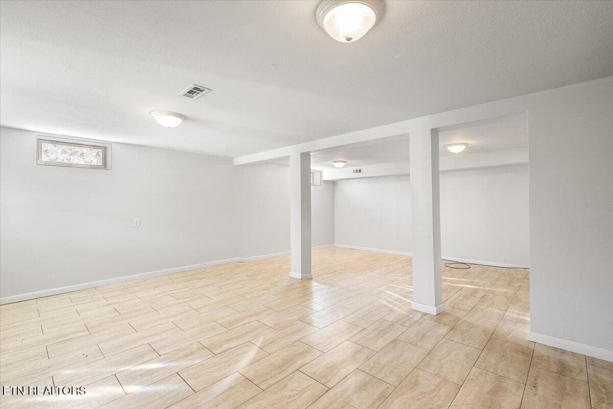 36-234 College Park Dr - 234 College Park Rd, LaFollette, TN 37766, LaFollette