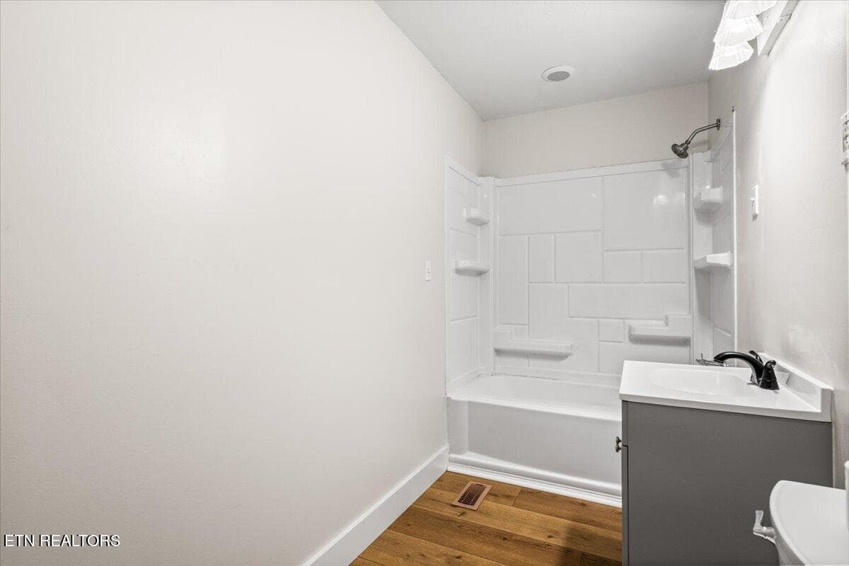 25-234 College Park Dr - 234 College Park Rd, LaFollette, TN 37766, LaFollette