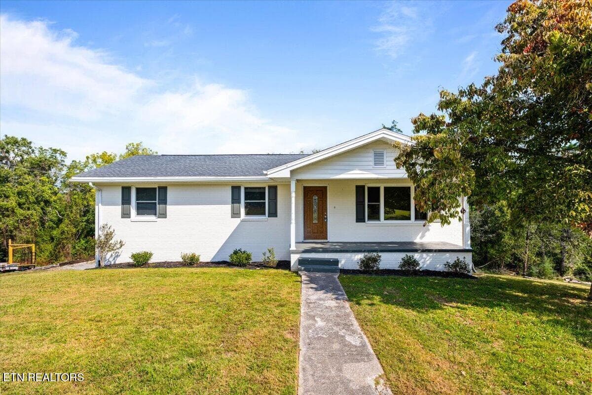 04-234 College Park Dr - 234 College Park Rd, LaFollette, TN 37766, LaFollette