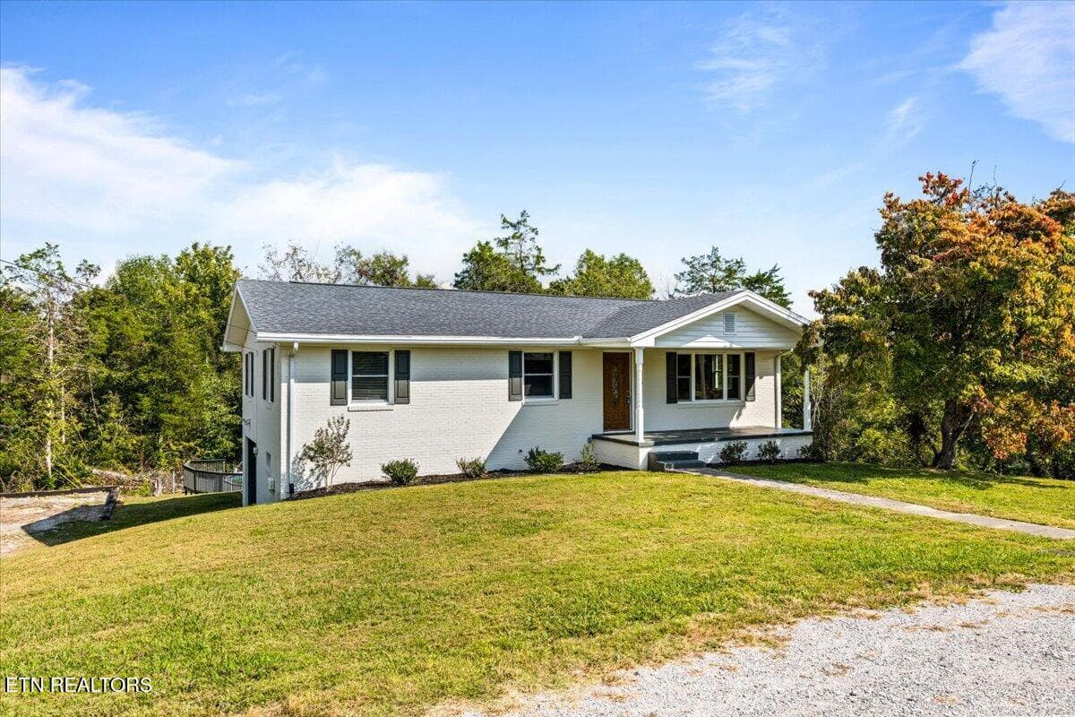 03-234 College Park Dr - 234 College Park Rd, LaFollette, TN 37766, LaFollette