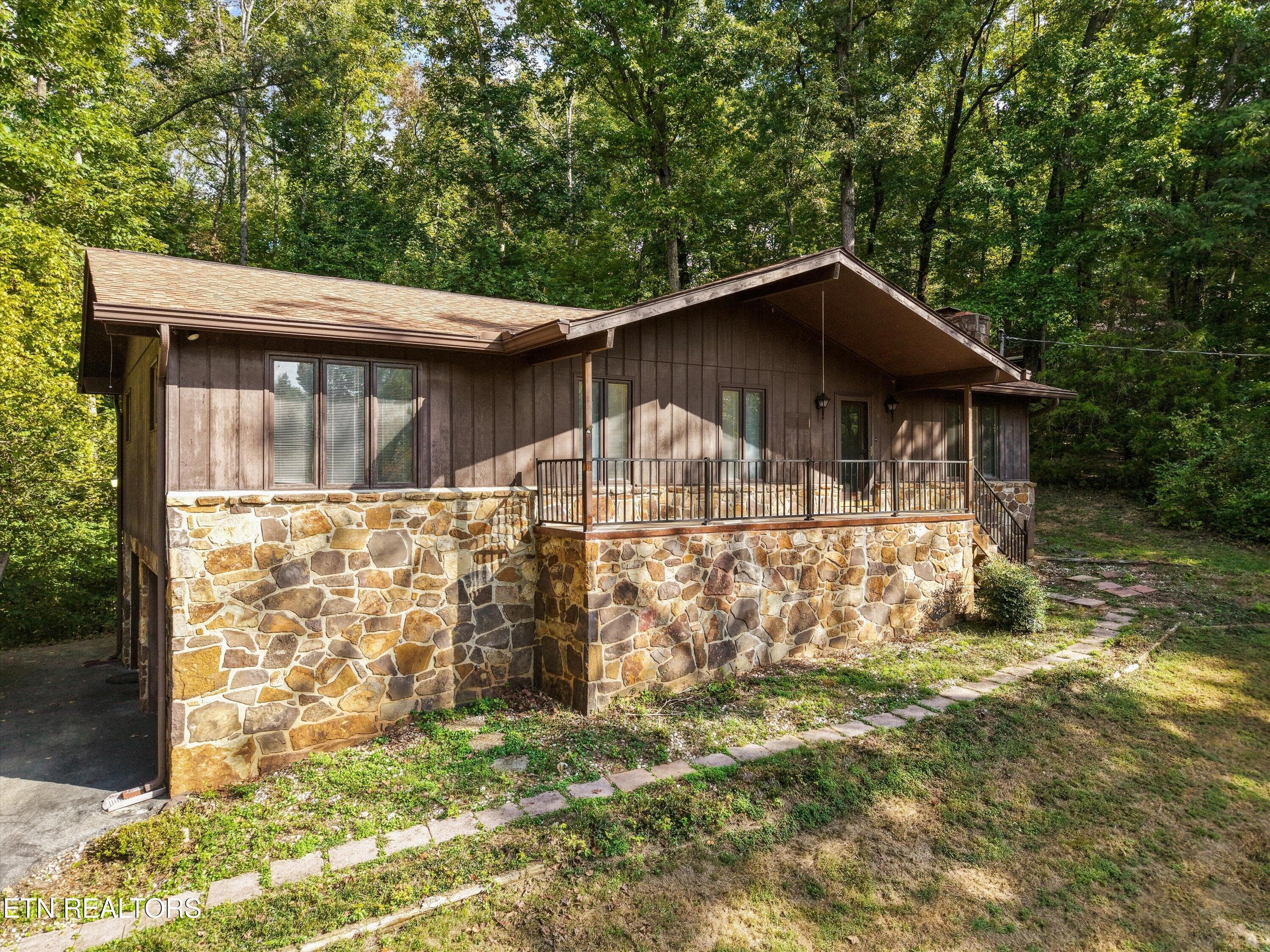 624 Starlite Lane, Knoxville, TN 37920