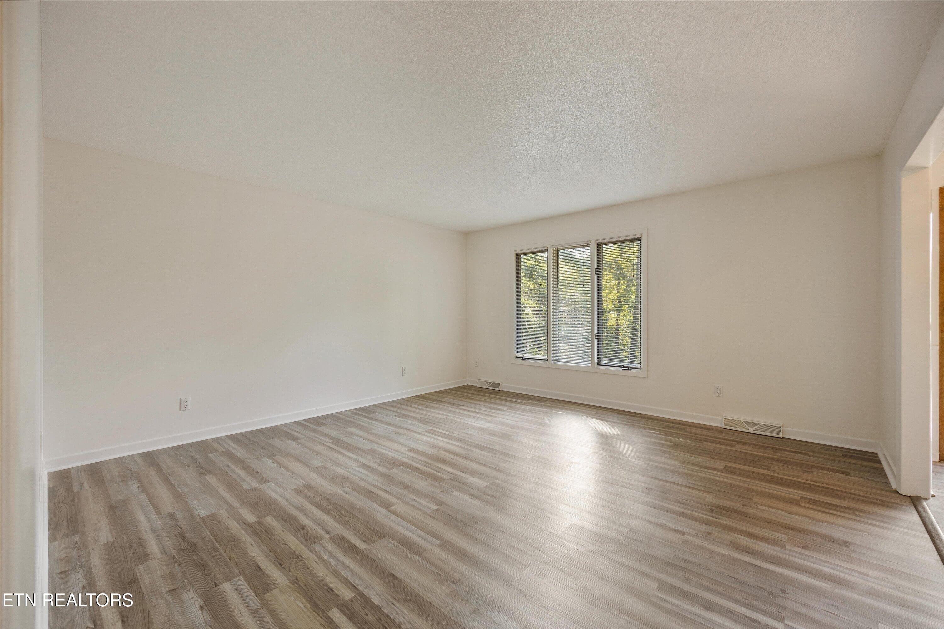 18-624 Starlite Ln02 - 624 Starlite Lane, Knoxville, TN 37920, Knoxville