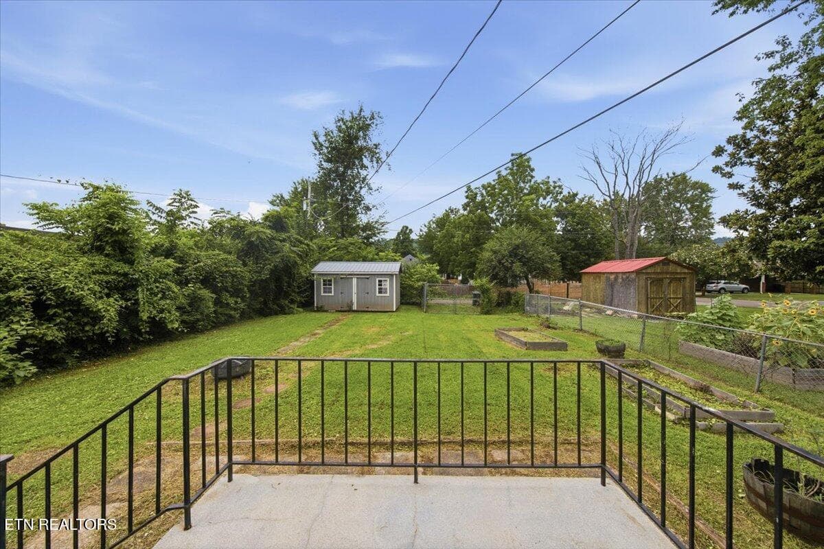 22-IMG_7016 - 227 E Burwell Ave, Knoxville, TN 37917, Knoxville