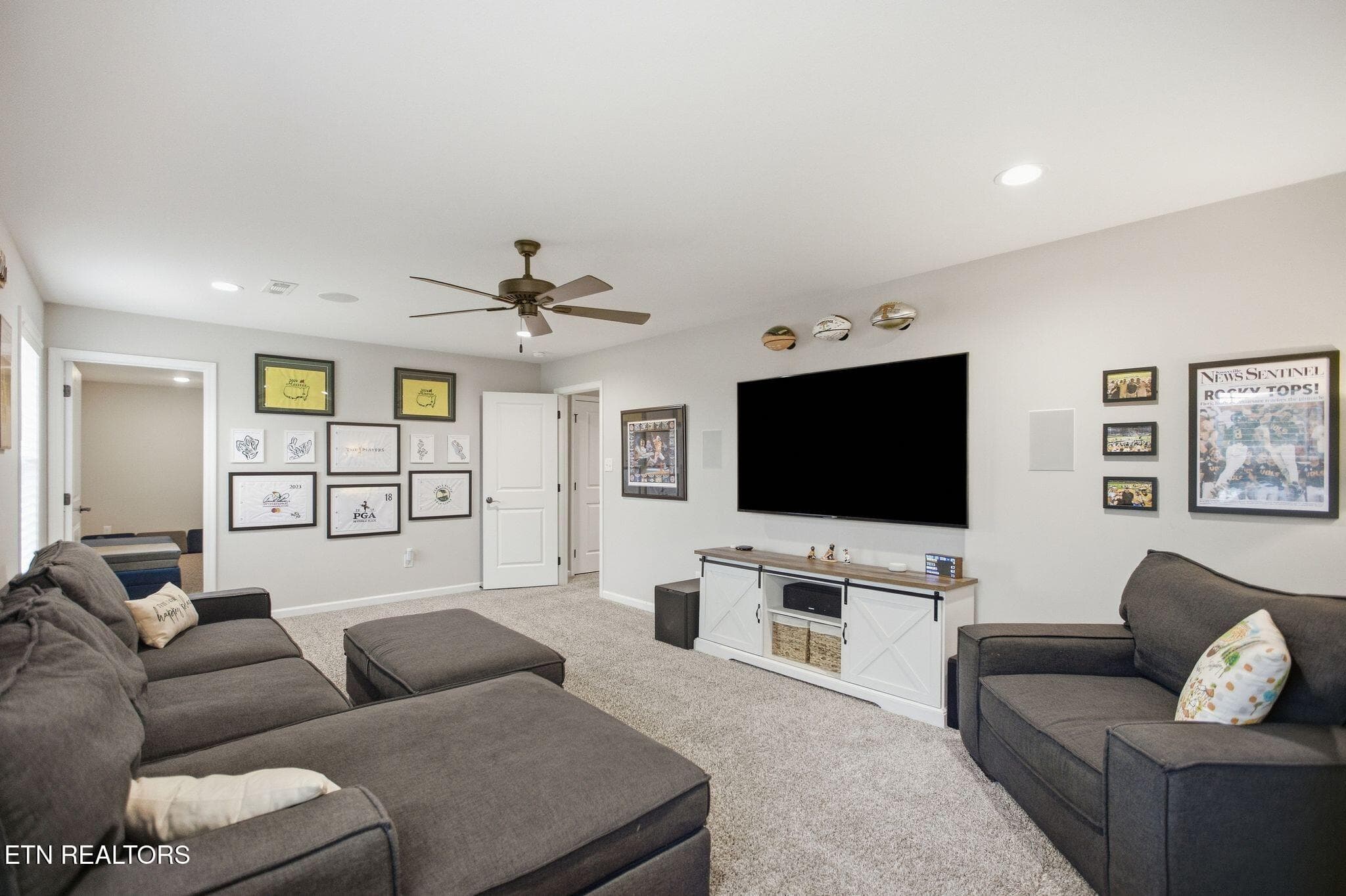 041_4M6A5220_with_tv - 2211 Lulu Lizzy Lane, Knoxville, TN 37932, Knoxville