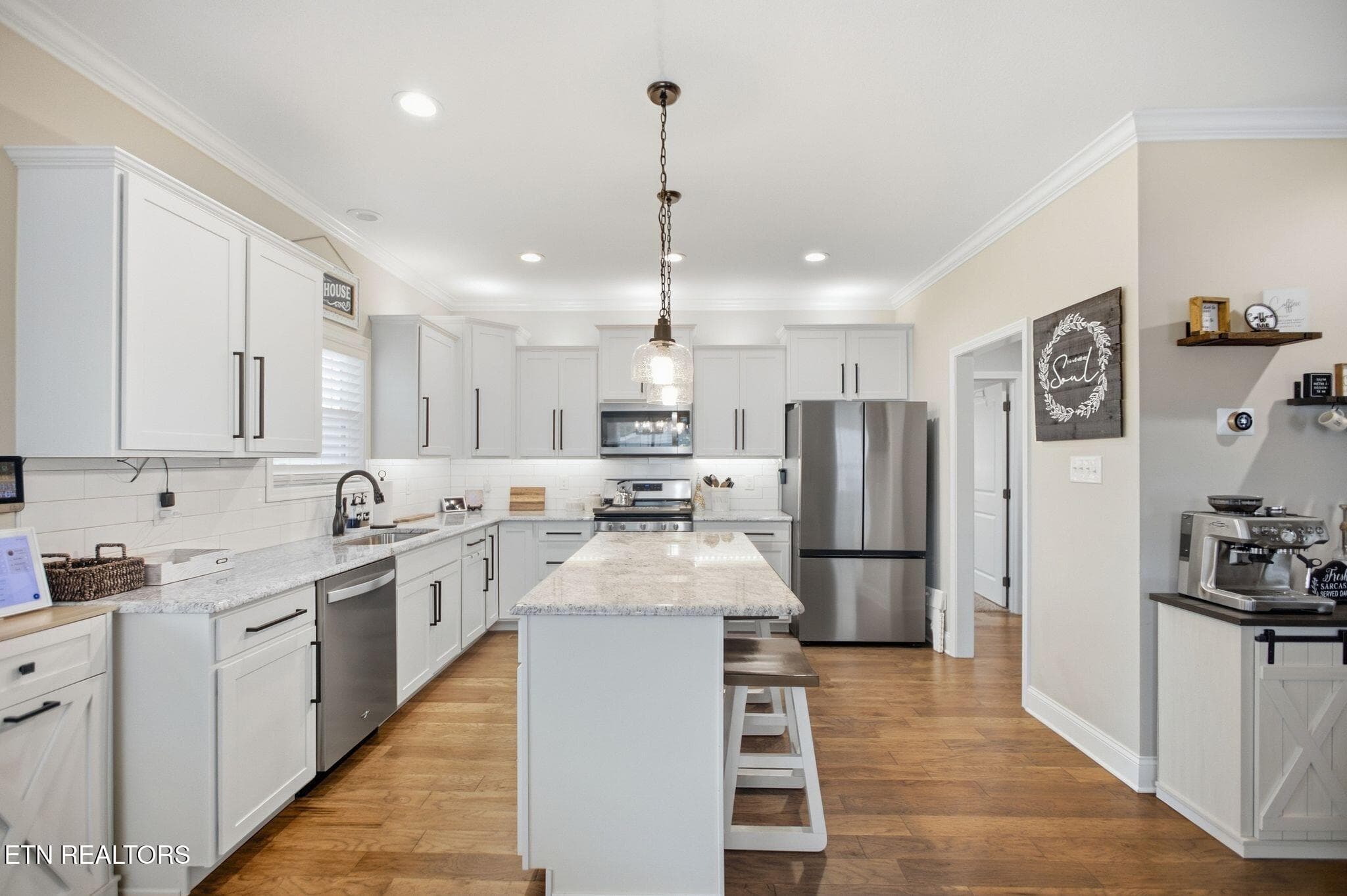 048_4M6A5010 - 2211 Lulu Lizzy Lane, Knoxville, TN 37932, Knoxville